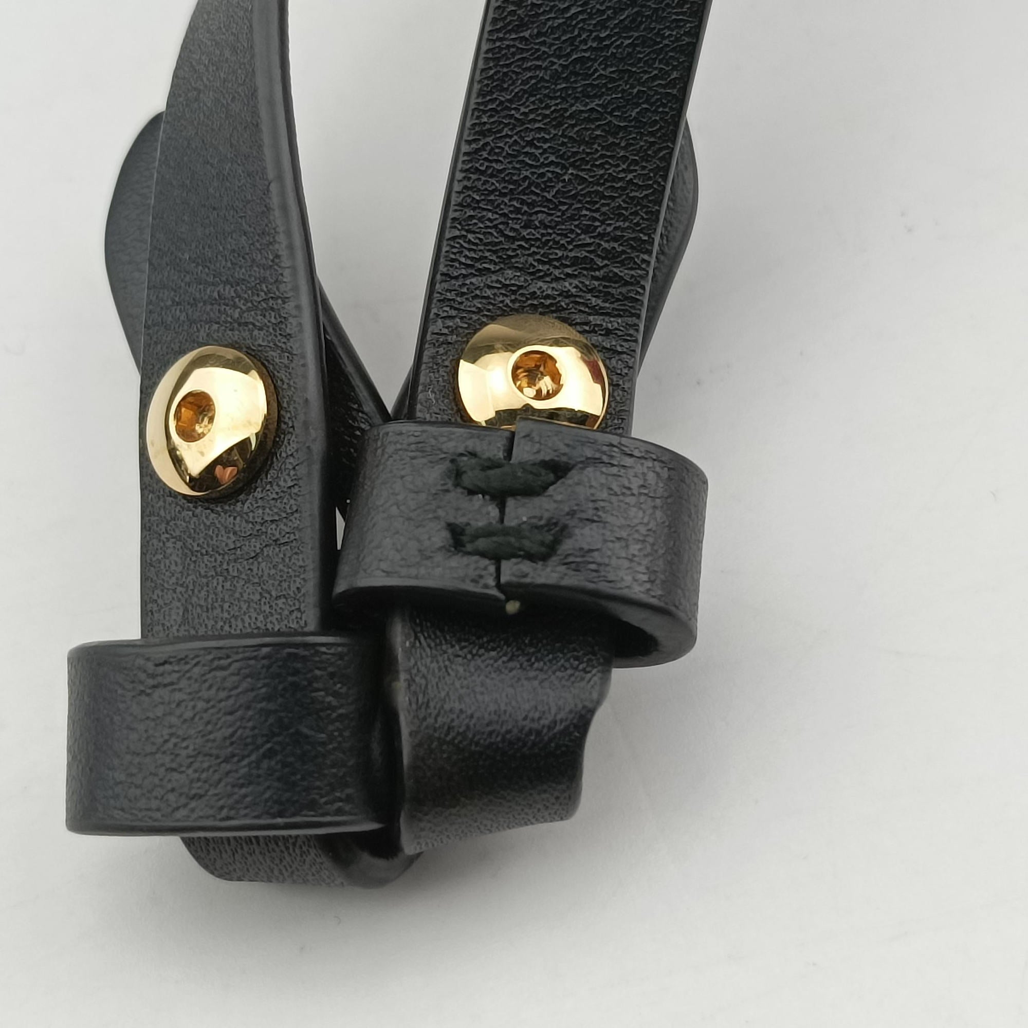 Pre-owned Ferragamo Studio Black Leather  shoulderbag | stylenewstar
