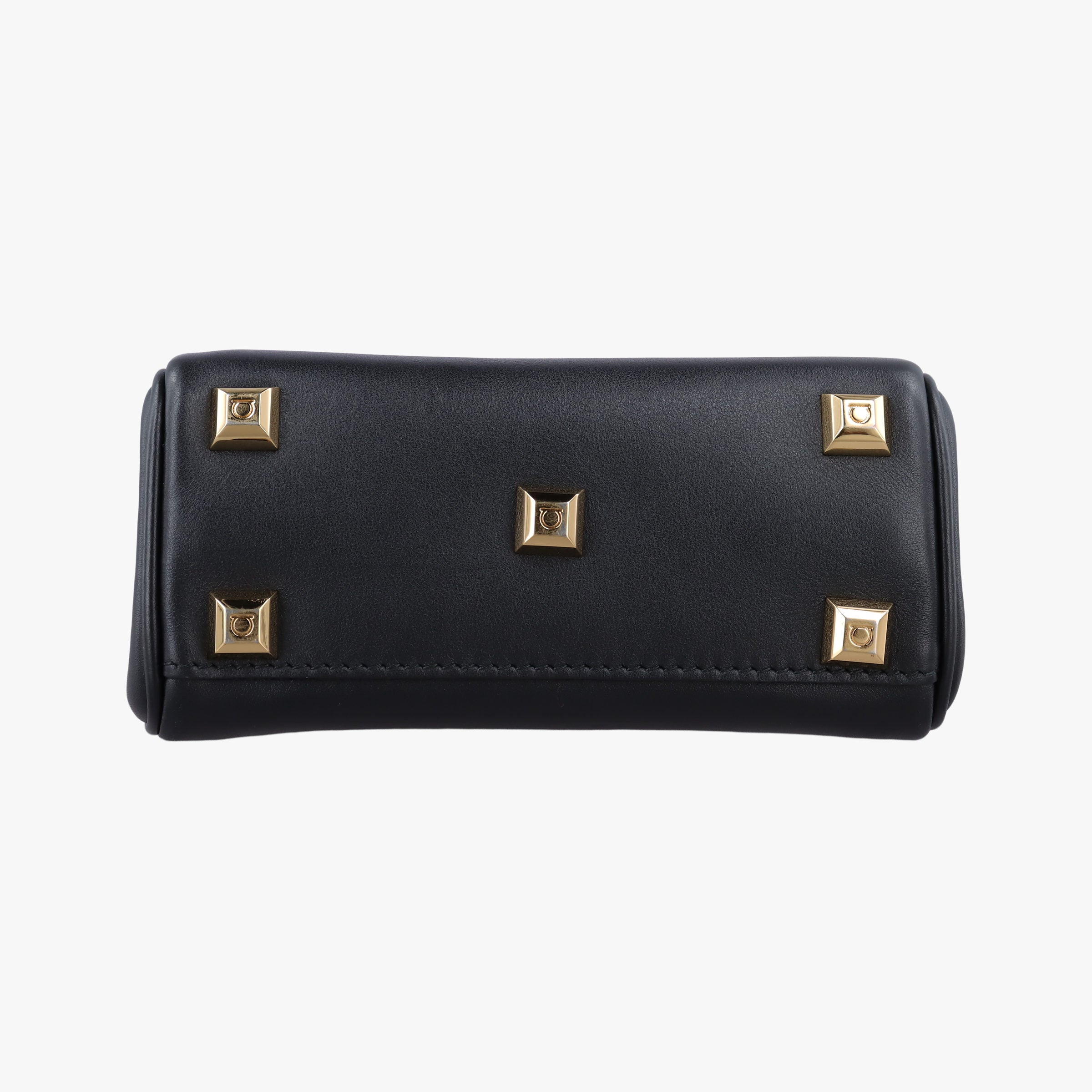 Pre-owned Ferragamo Studio Black Leather  shoulderbag | stylenewstar