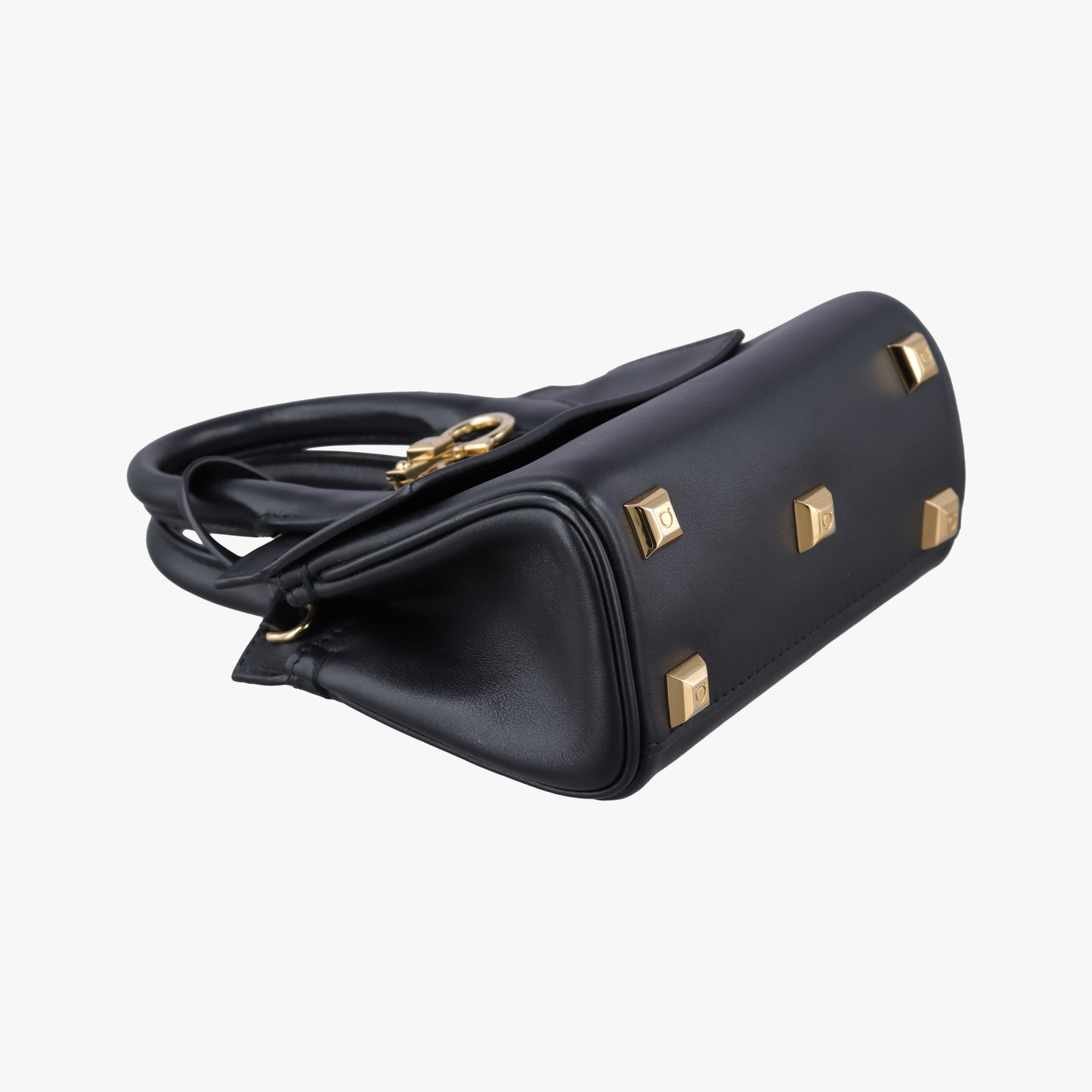 Pre-owned Ferragamo Studio Black Leather  shoulderbag | stylenewstar