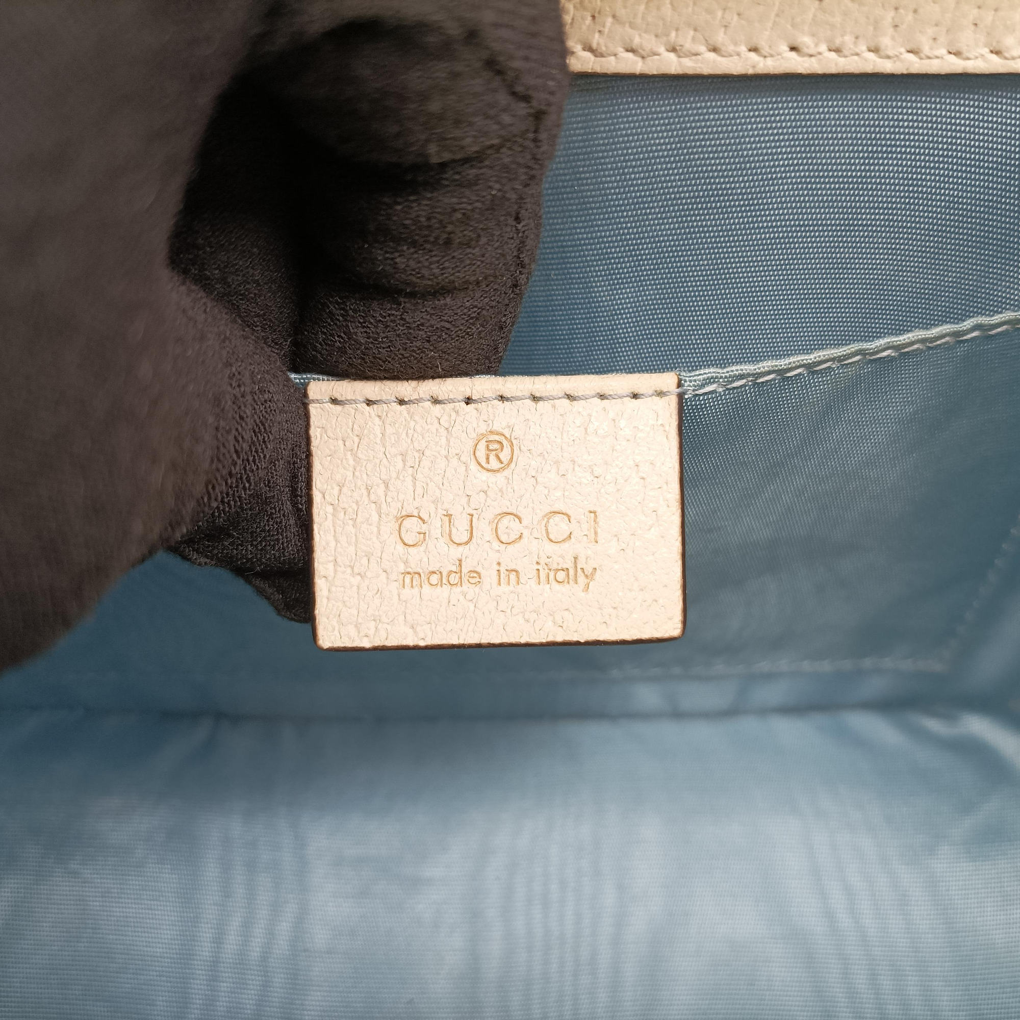 Secondhand Gucci Sylvie White Leather 470270 shoulderbag | stylenewstar