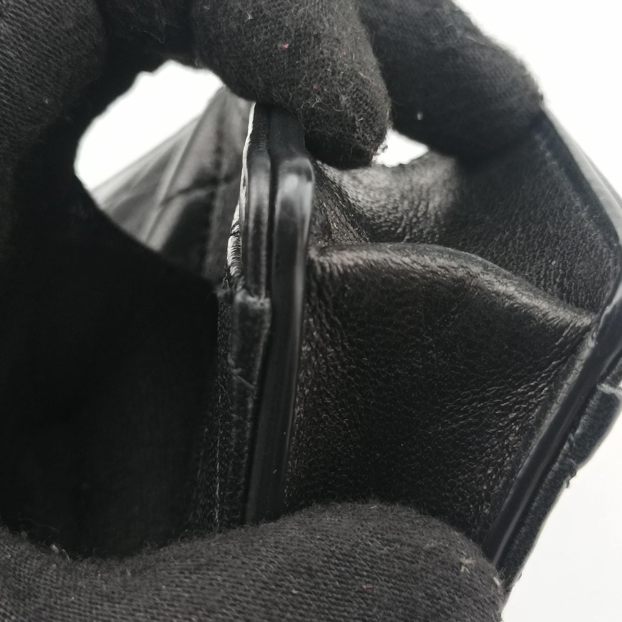 Pre-owned Yves Saint Laurent Gaby Micro Black Leather 685612 shoulderbag | stylenewstar