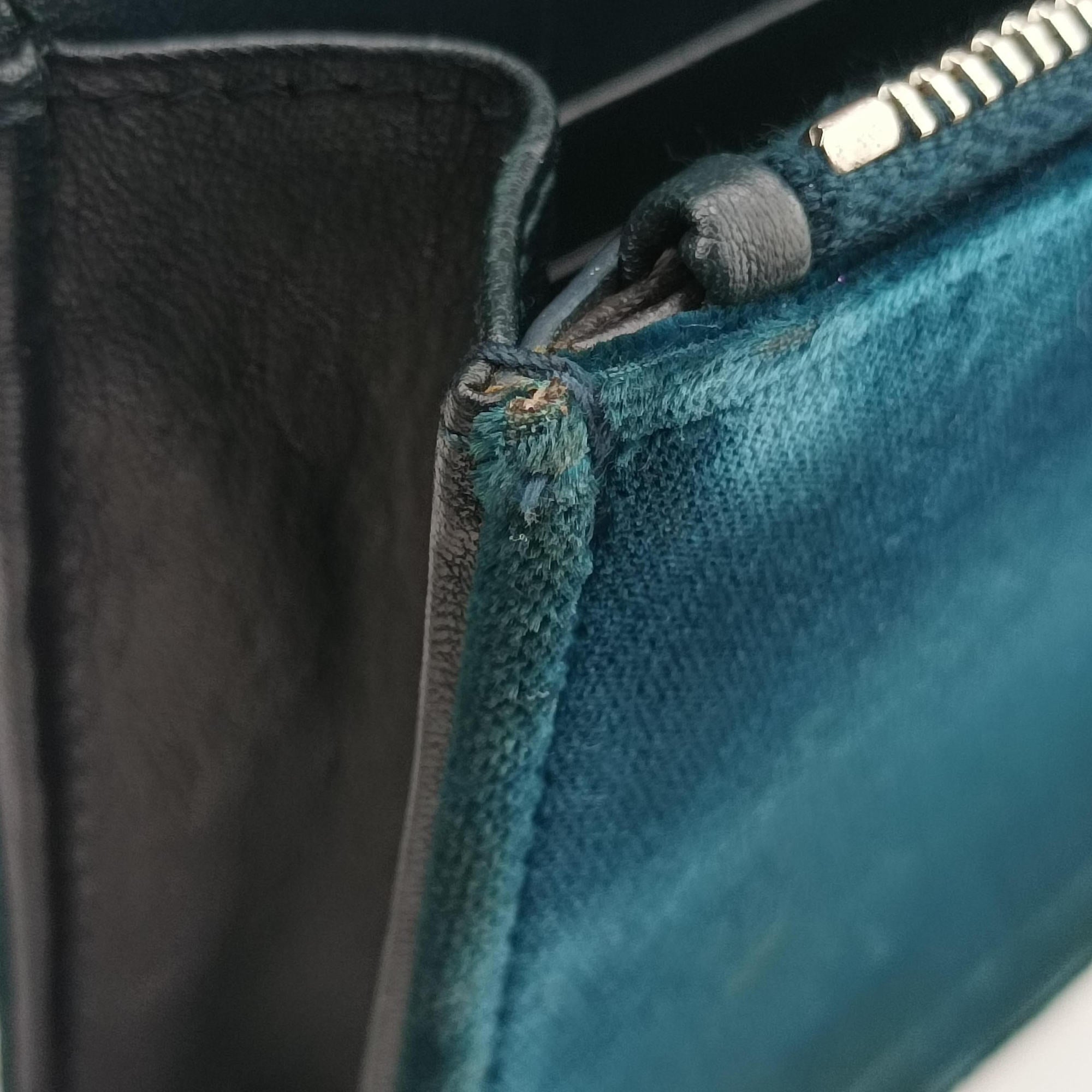 Secondhand Yves Saint Laurent KATE Green velour 491521 shoulderbag | stylenewstar