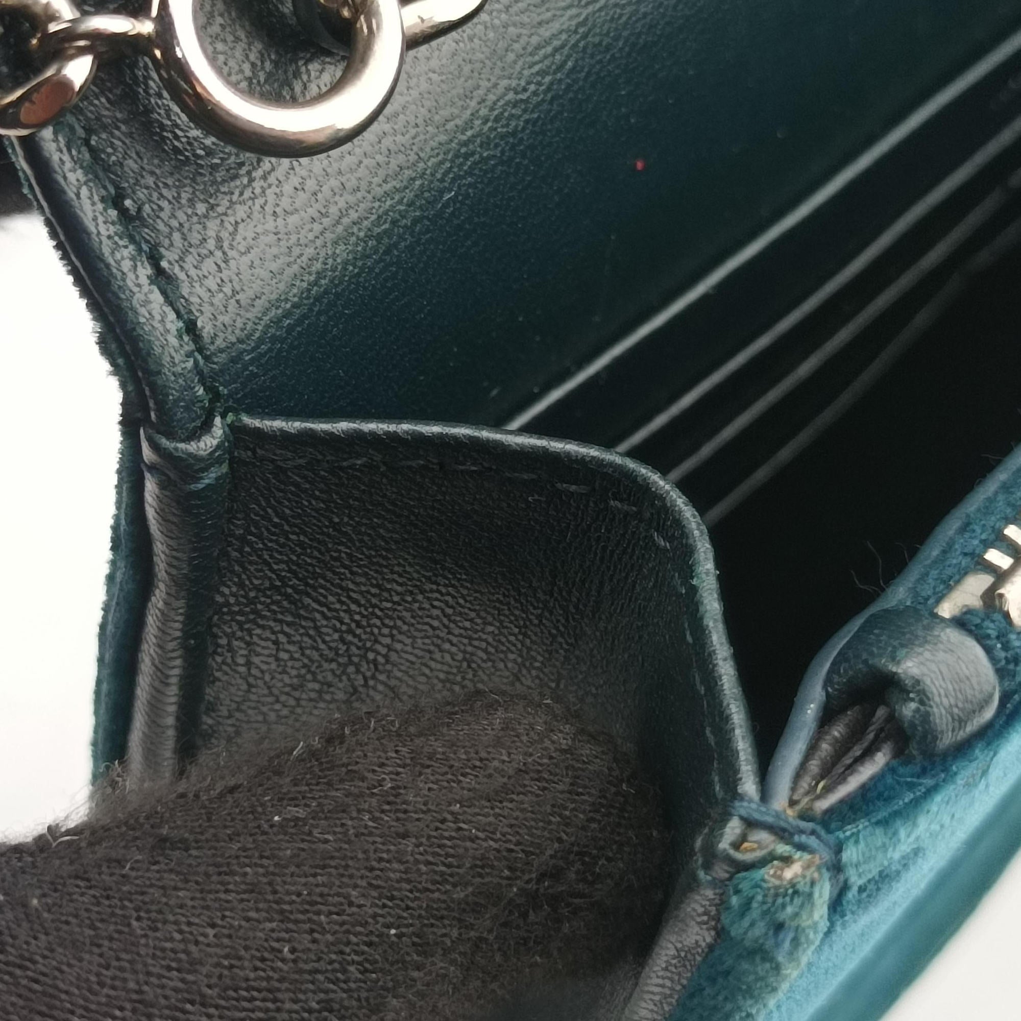 Secondhand Yves Saint Laurent KATE Green velour 491521 shoulderbag | stylenewstar