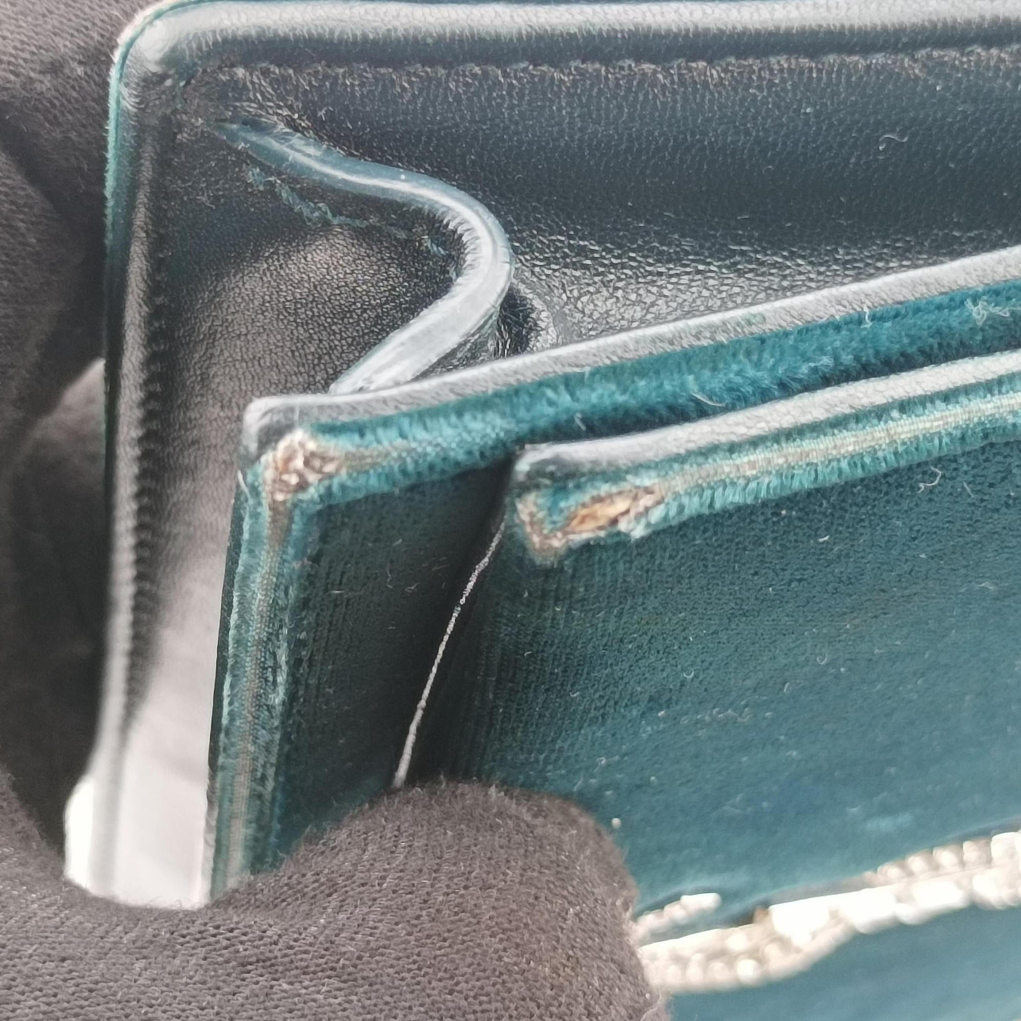 Secondhand Yves Saint Laurent KATE Green velour 491521 shoulderbag | stylenewstar