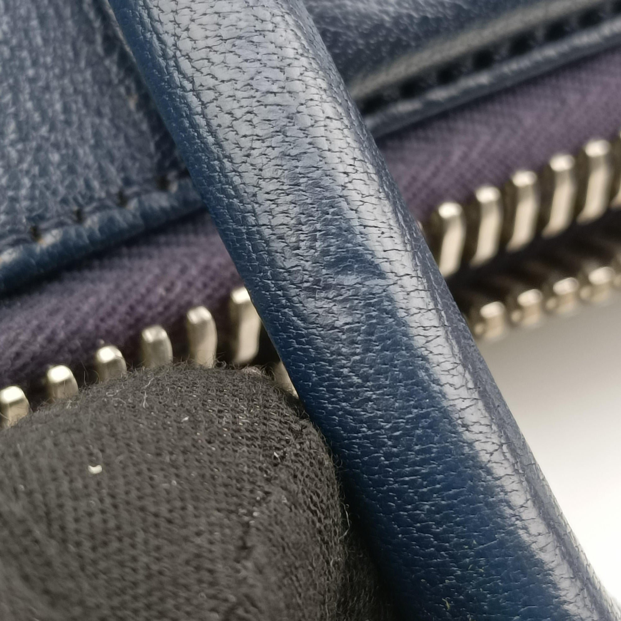 Pre-owned Givenchy Antigona Navy Leather  shoulderbag | stylenewstar