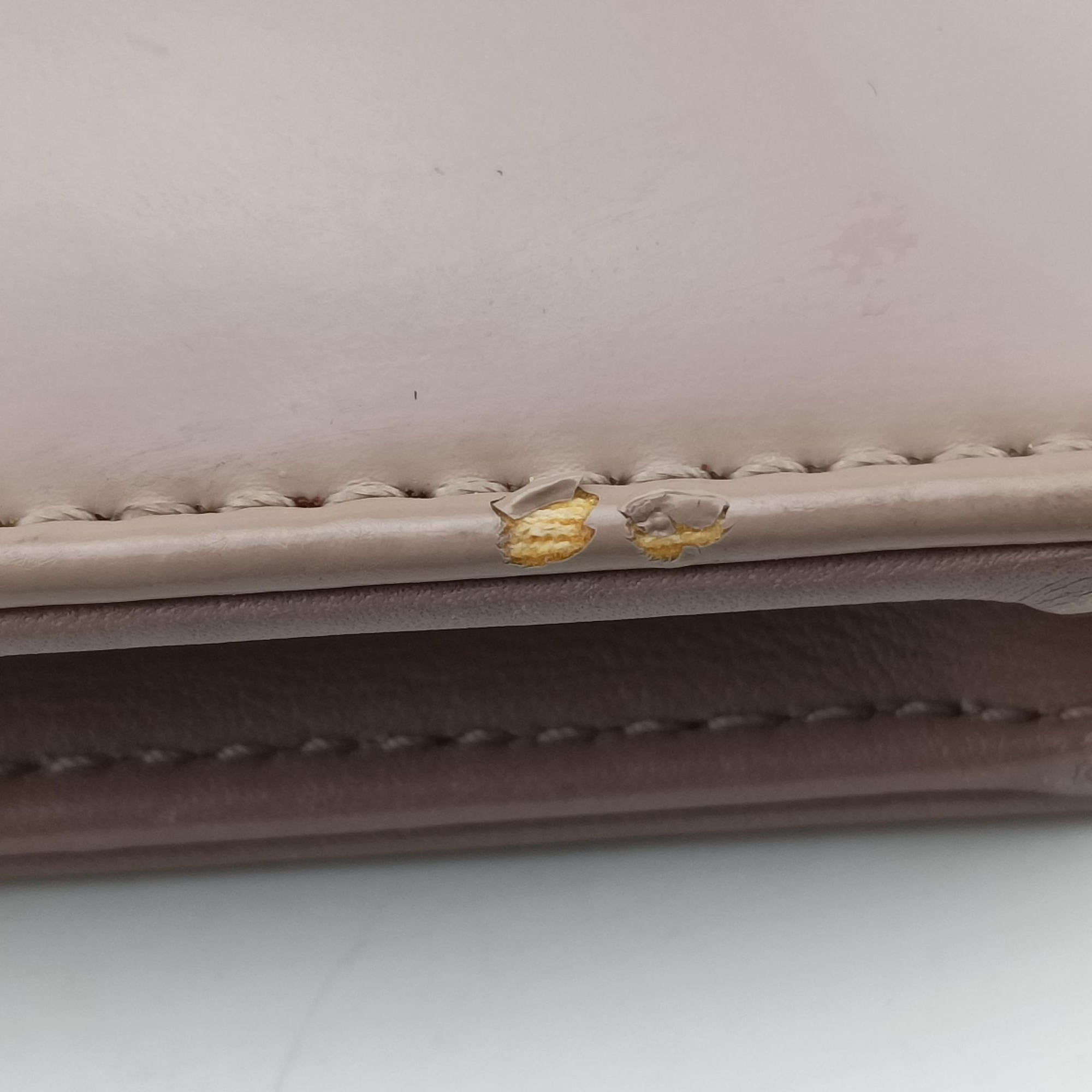 Pre-owned Chanel Lipstick Beige Enamel A66936 shoulderbag | stylenewstar