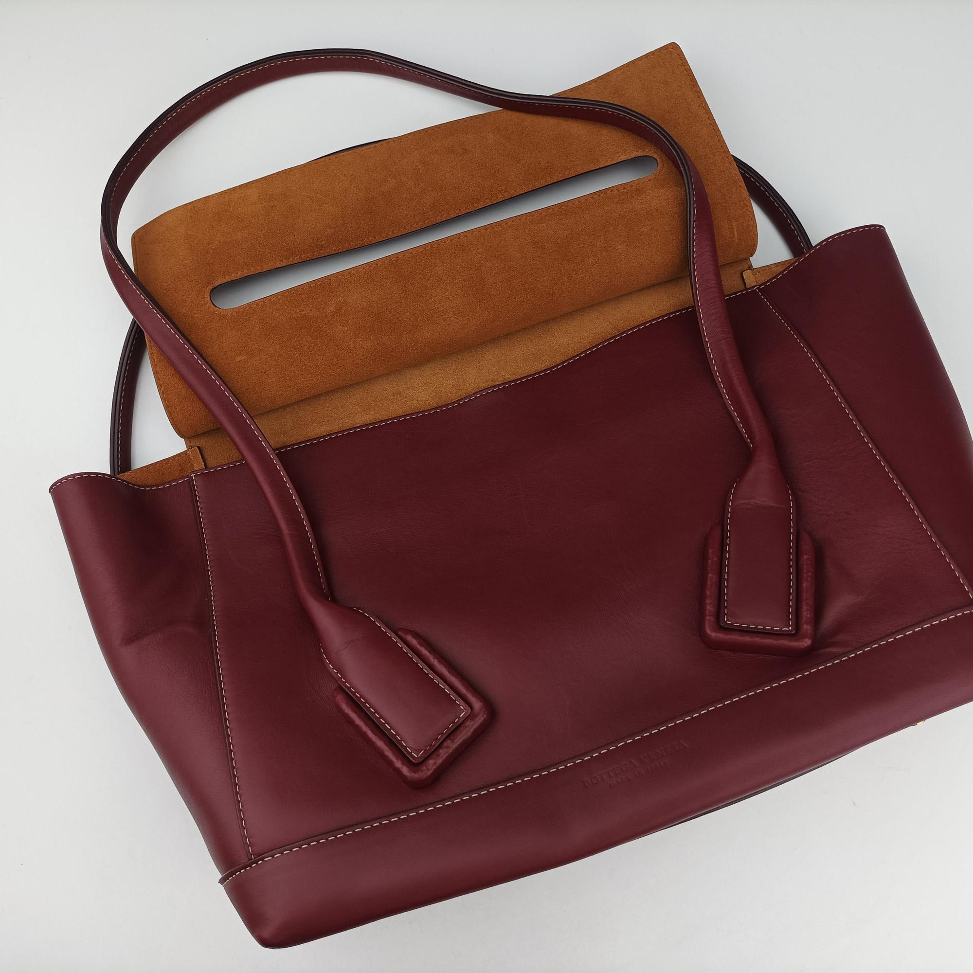 Secondhand Bottega Veneta Arco Burgundy Leather  shoulderbag | stylenewstar