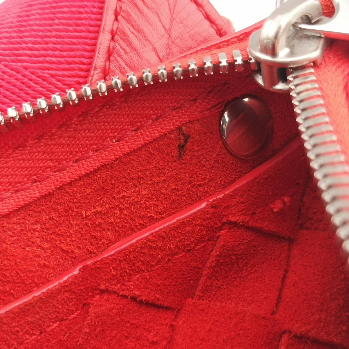 Pre-owned Bottega Veneta Intrecciato Red lambskin  shoulderbag | stylenewstar