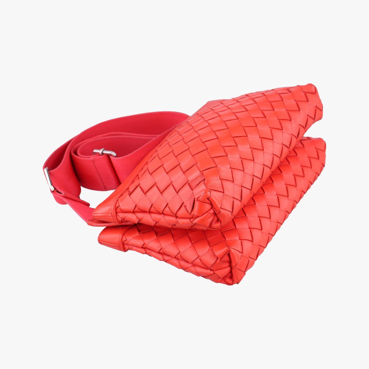 Pre-owned Bottega Veneta Intrecciato Red lambskin  shoulderbag | stylenewstar
