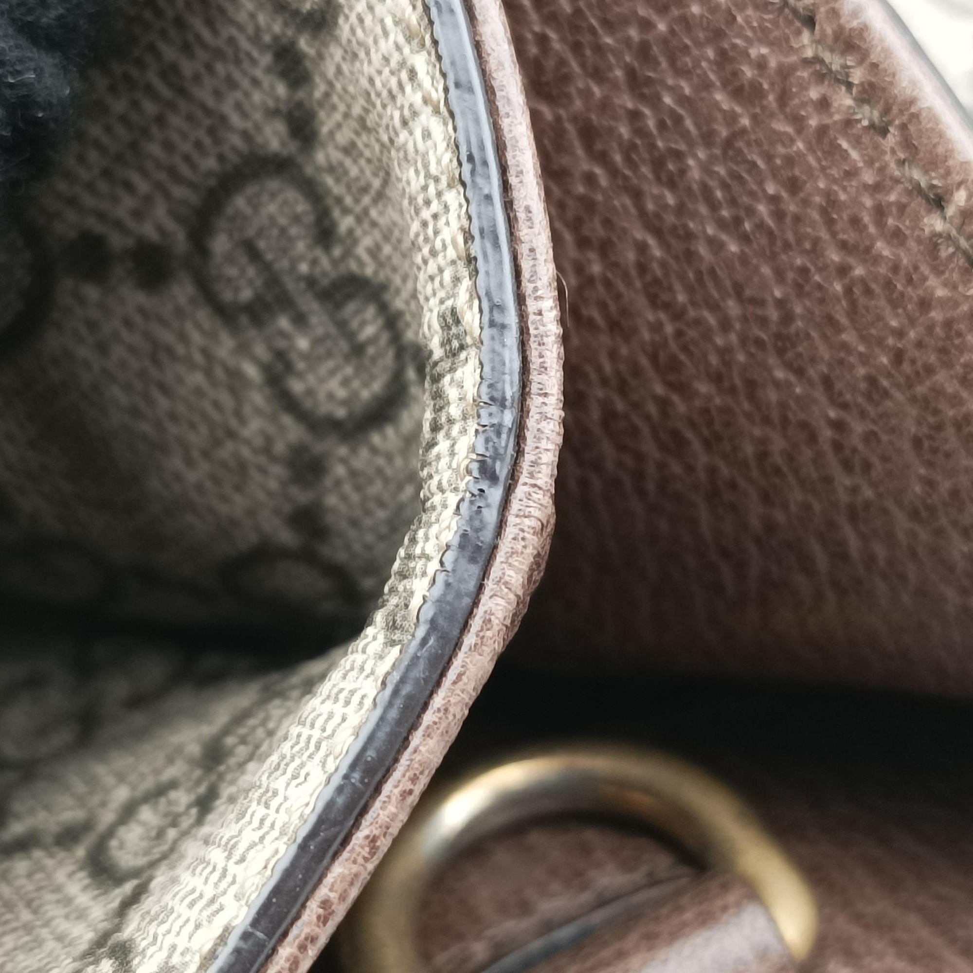 Vintage Gucci GG Supreme Bee Multicolour PVC coated canvas × suede 450950 shoulderbag | stylenewstar