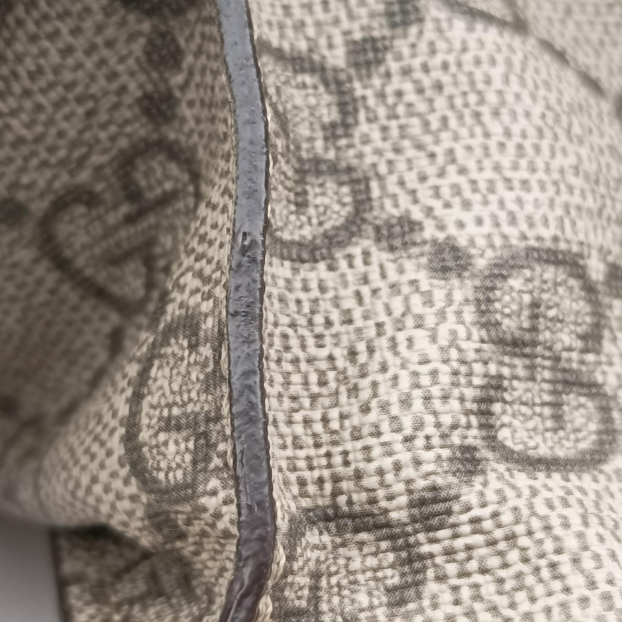 Vintage Gucci GG Supreme Bee Multicolour PVC coated canvas × suede 450950 shoulderbag | stylenewstar