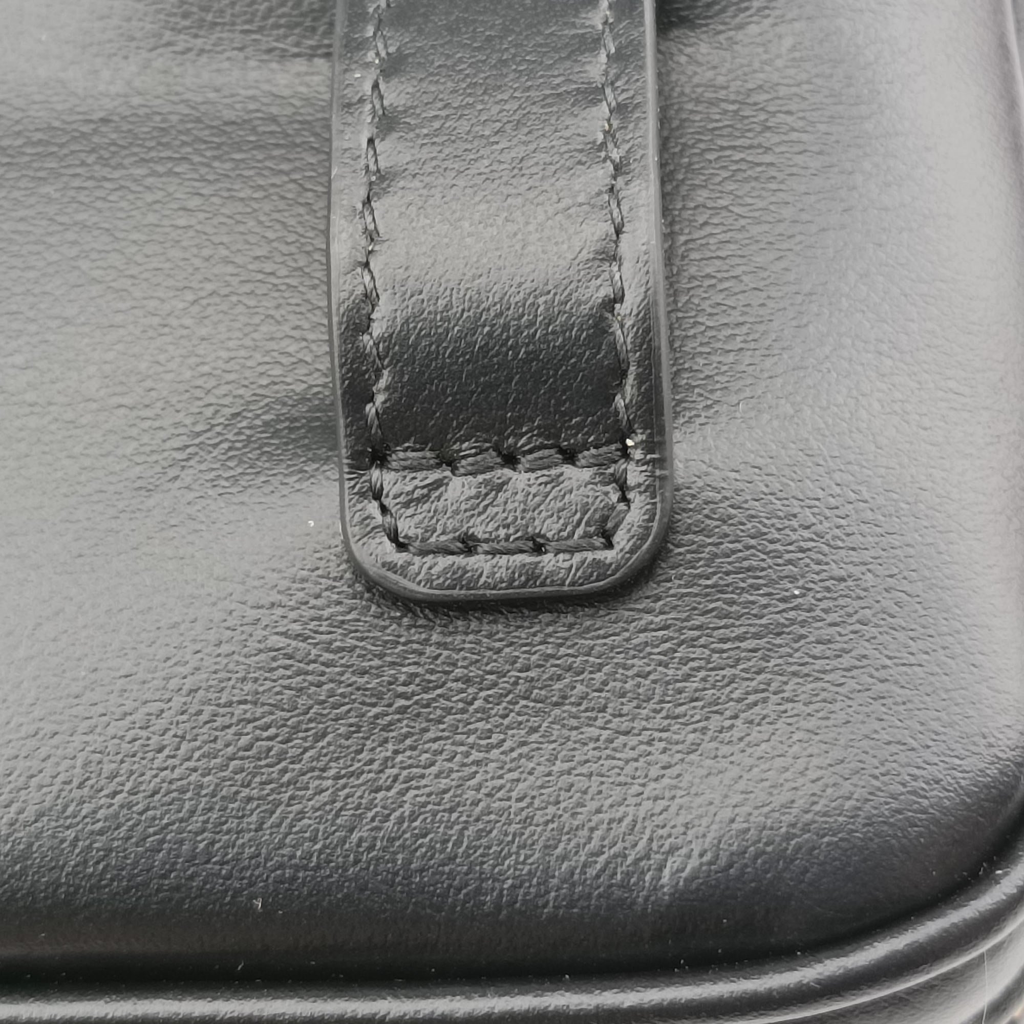 Pre-owned Miu Miu Logo belt Black leather  bum bag/waist bag | stylenewstar