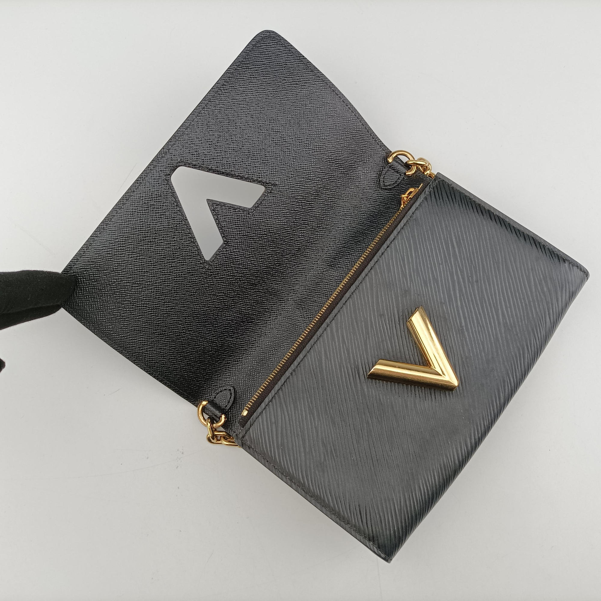 Pre-owned Louis Vuitton Twist Noir x Multicolour EPI M64798 shoulderbag | stylenewstar