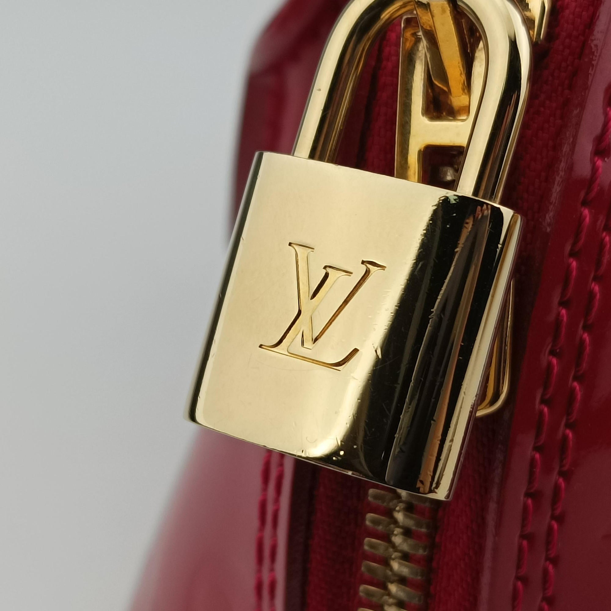 Pre-owned Louis Vuitton Alma BB pomme d'amour Vernis M91606 shoulderbag | stylenewstar