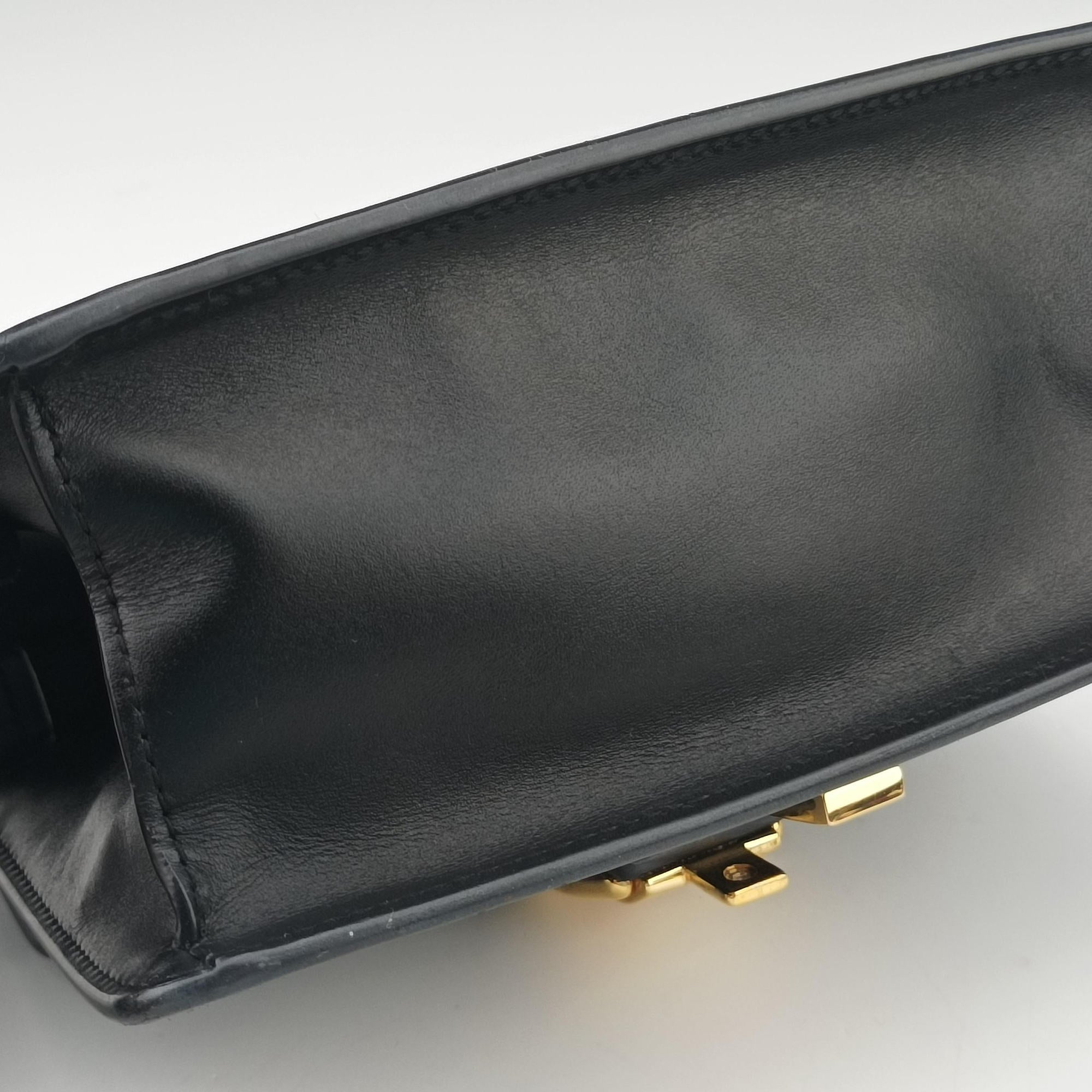 Vintage Gucci Sylvie Black Leather 470270 shoulderbag | stylenewstar