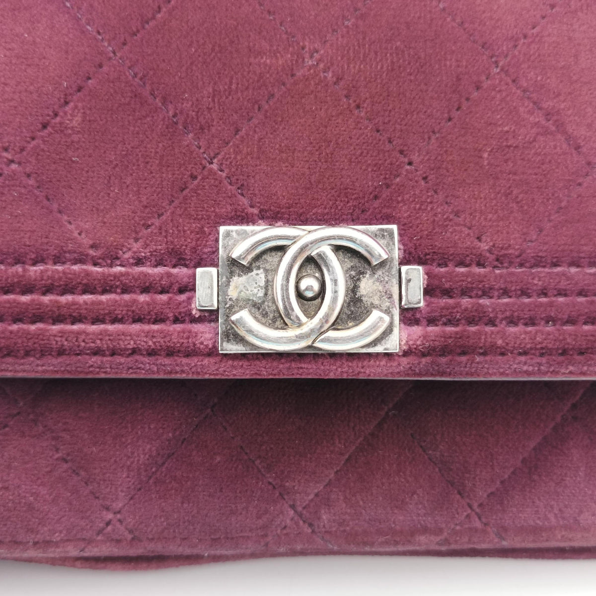 Secondhand Chanel BOY CHANEL Chain Wallet Purple velour A68911 shoulderbag | stylenewstar