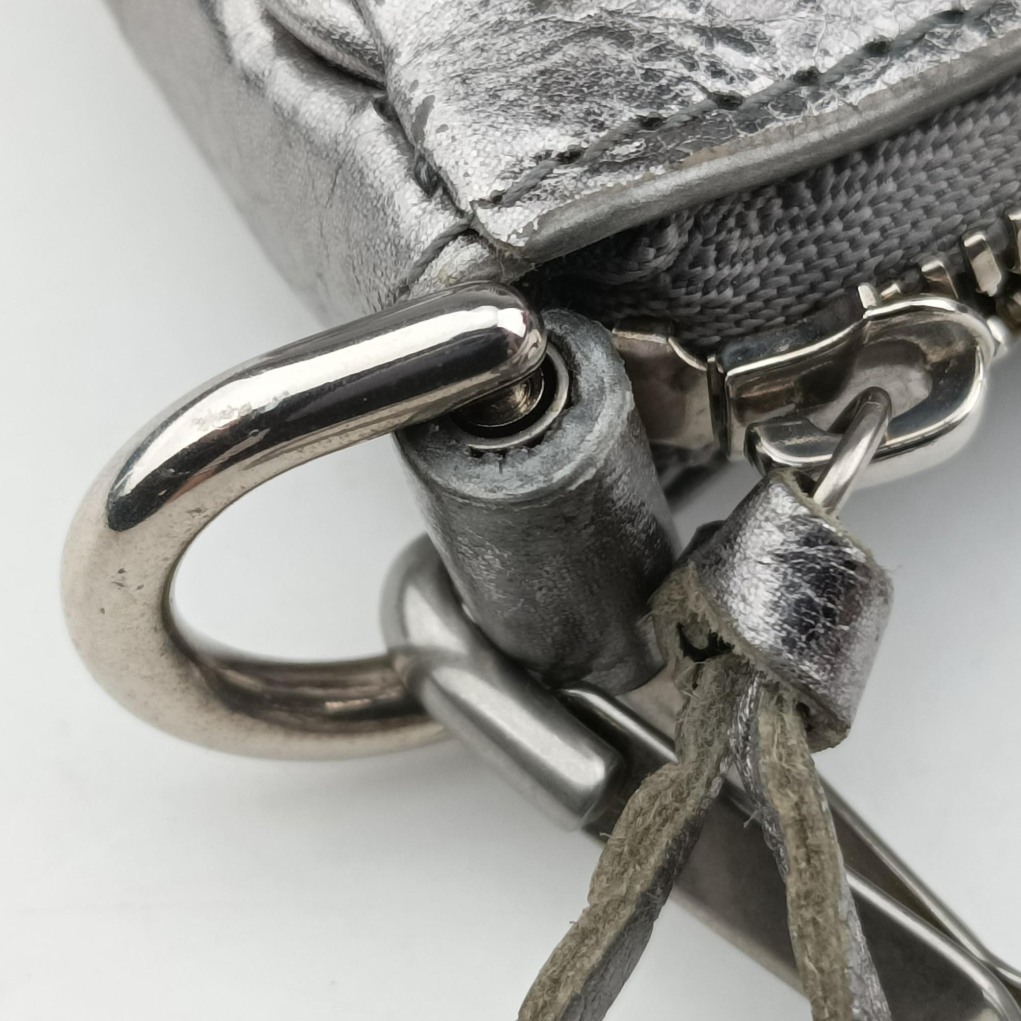 Secondhand Balenciaga Le Cagole mini Silver lambskin  shoulderbag | stylenewstar