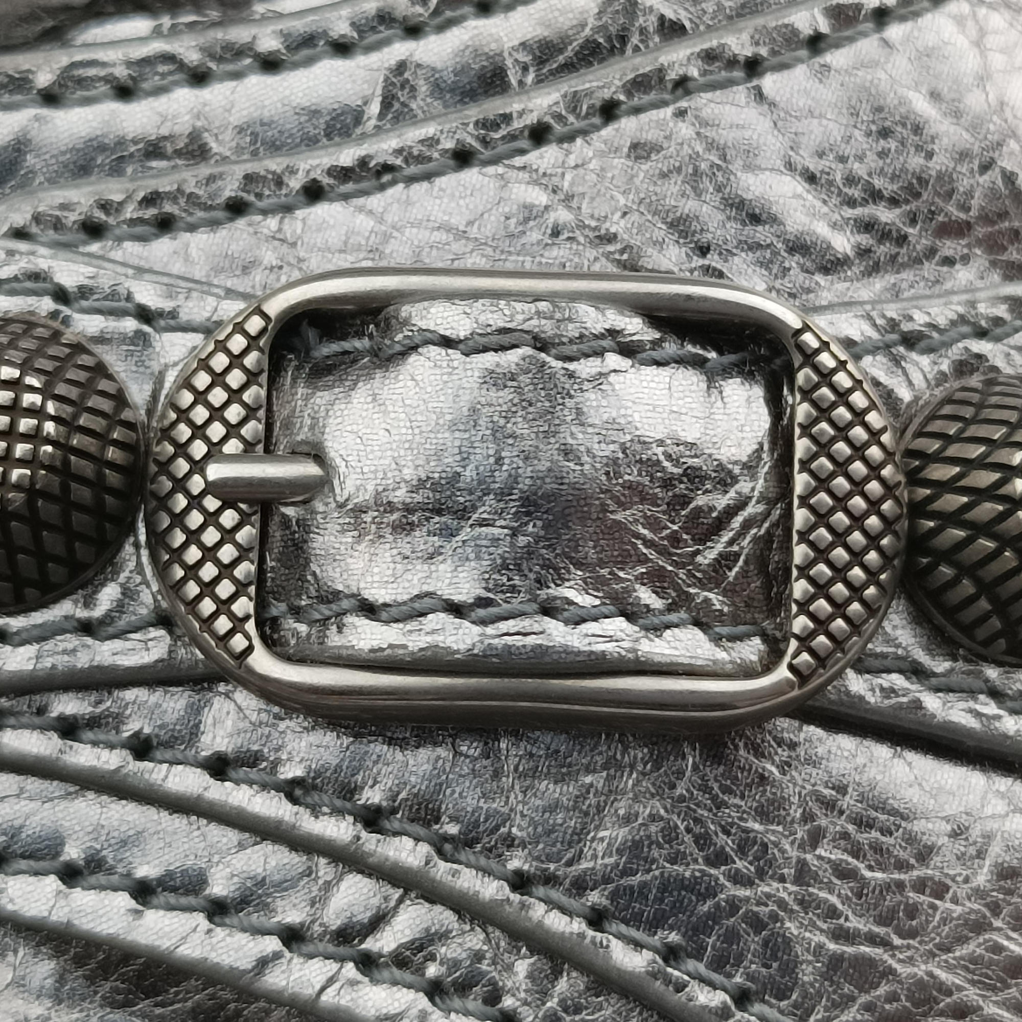 Secondhand Balenciaga Le Cagole mini Silver lambskin  shoulderbag | stylenewstar