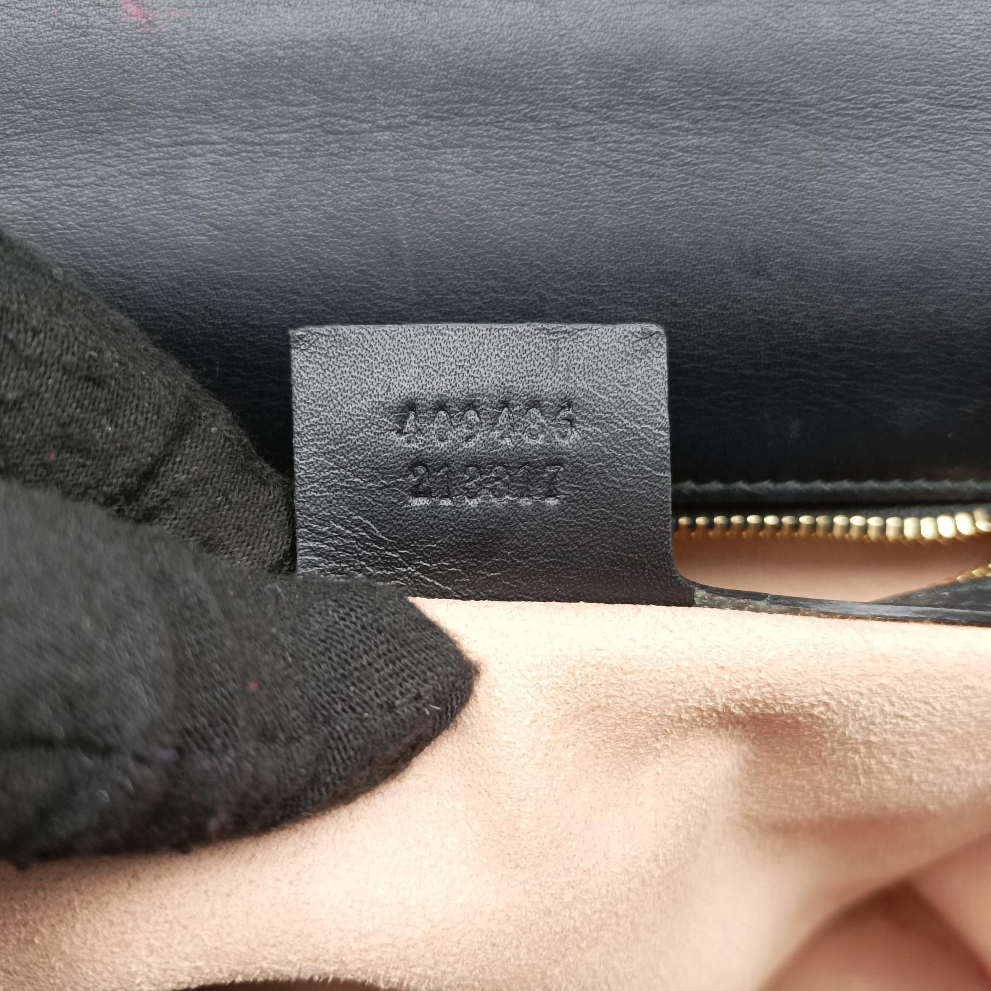 Pre-owned Gucci Padlock Beige x Black PVC coated canvas x Leather 409486 shoulderbag | stylenewstar