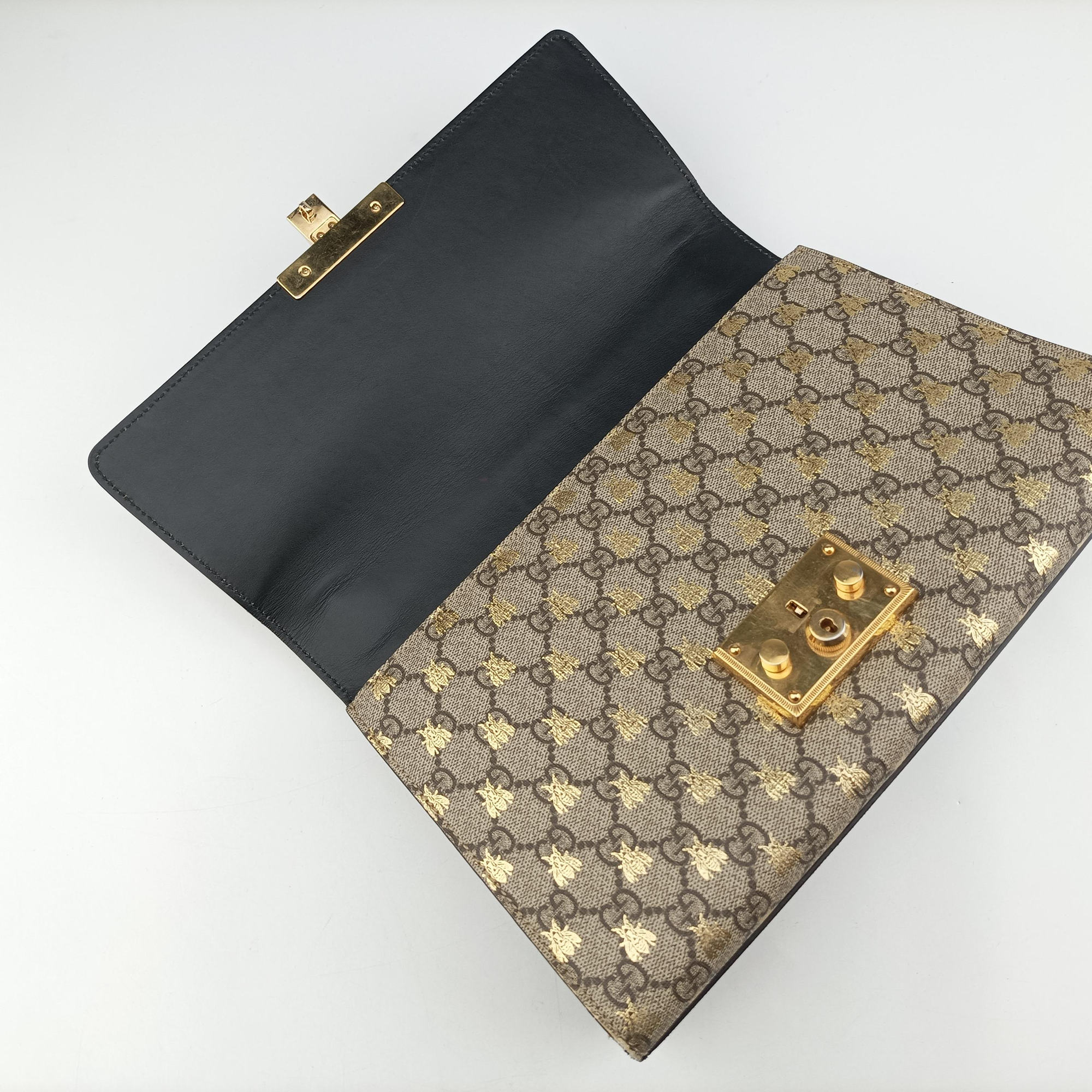 Pre-owned Gucci Padlock Beige x Black PVC coated canvas x Leather 409486 shoulderbag | stylenewstar