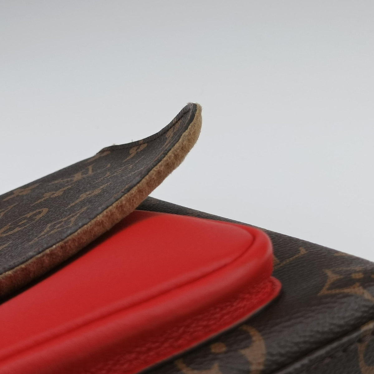 Pre-owned Louis Vuitton MARIGNAN Brown × Coquelicot Monogram Canvas×calf leather M44286 shoulderbag | stylenewstar