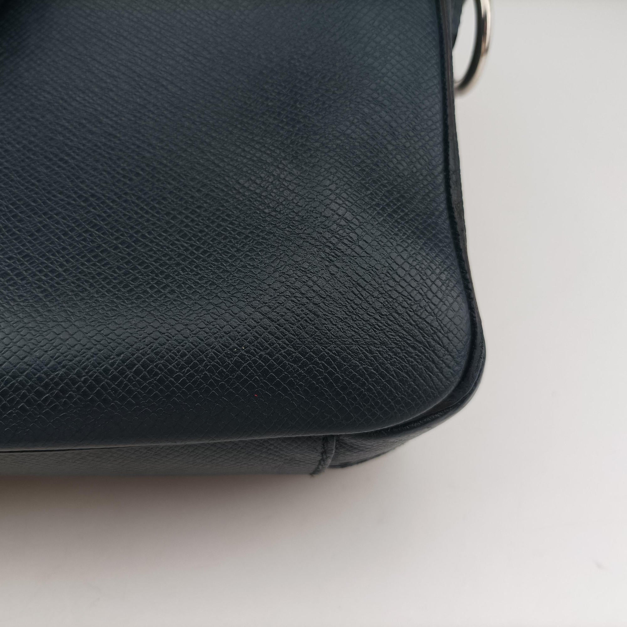 Pre-owned Louis Vuitton Porto Document Business MM Ocean Blue Taiga M32705 handbag | stylenewstar