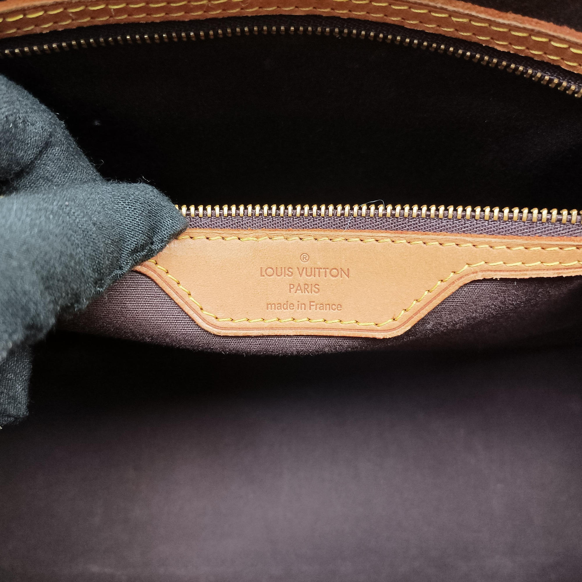 Pre-owned Louis Vuitton Brea MM AMARANTE Vernis M91619 handbag | stylenewstar
