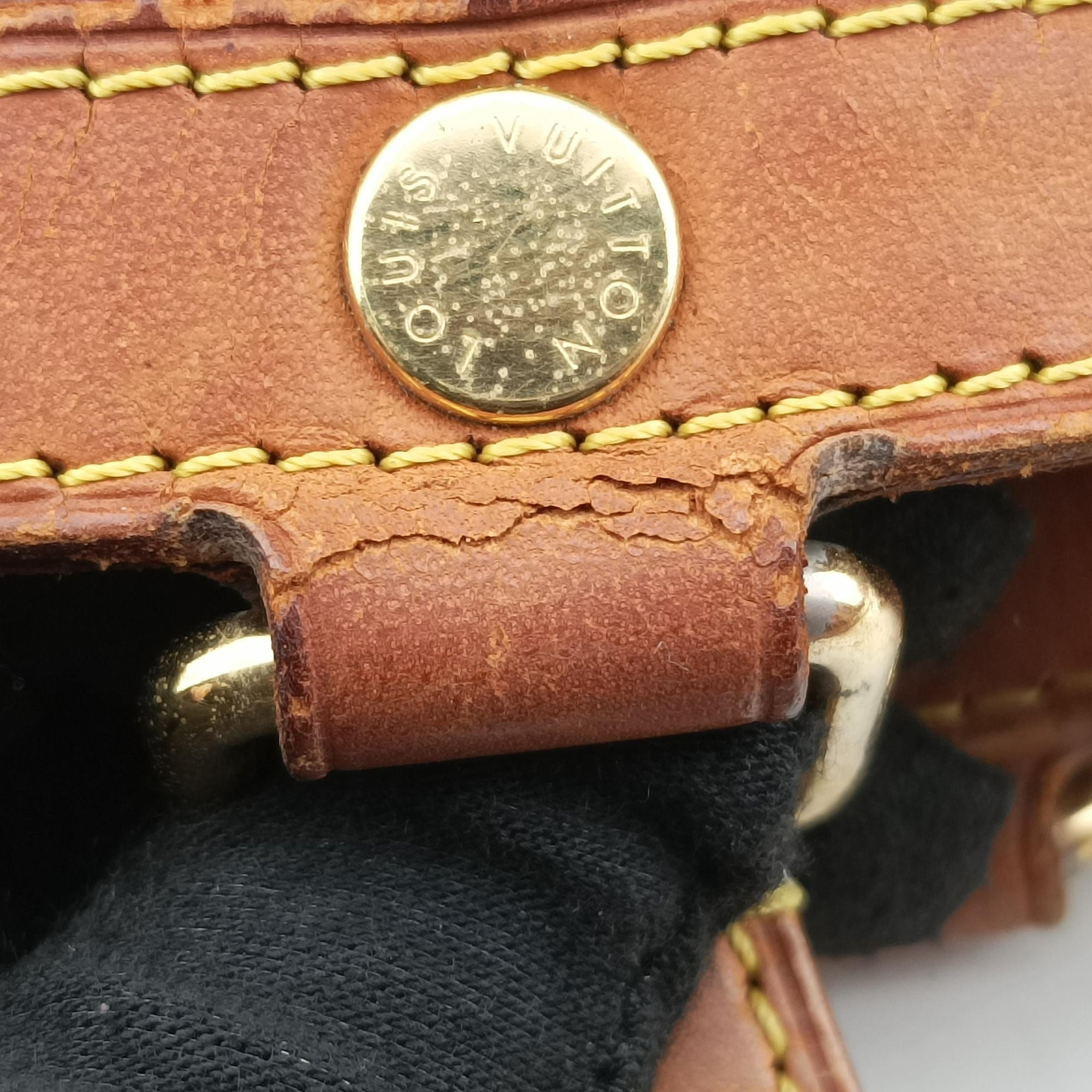 Pre-owned Louis Vuitton Brea MM AMARANTE Vernis M91619 handbag | stylenewstar