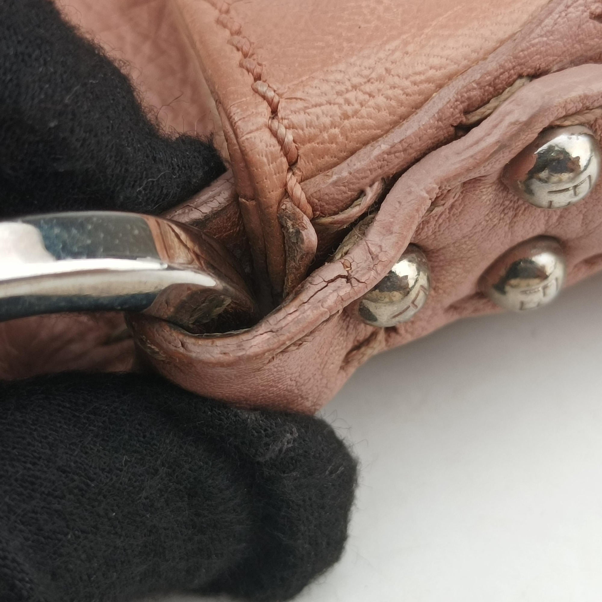 Vintage Fendi selleria flap pink Leather 8BR356 shoulderbag | stylenewstar
