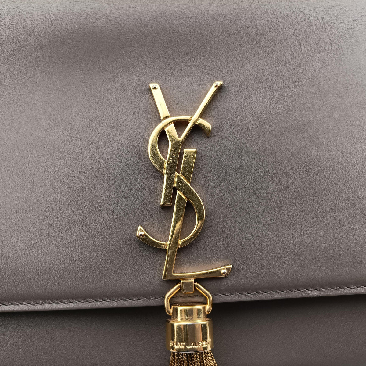 Pre-owned Yves Saint Laurent KATE Grey Leather 354119 shoulderbag | stylenewstar