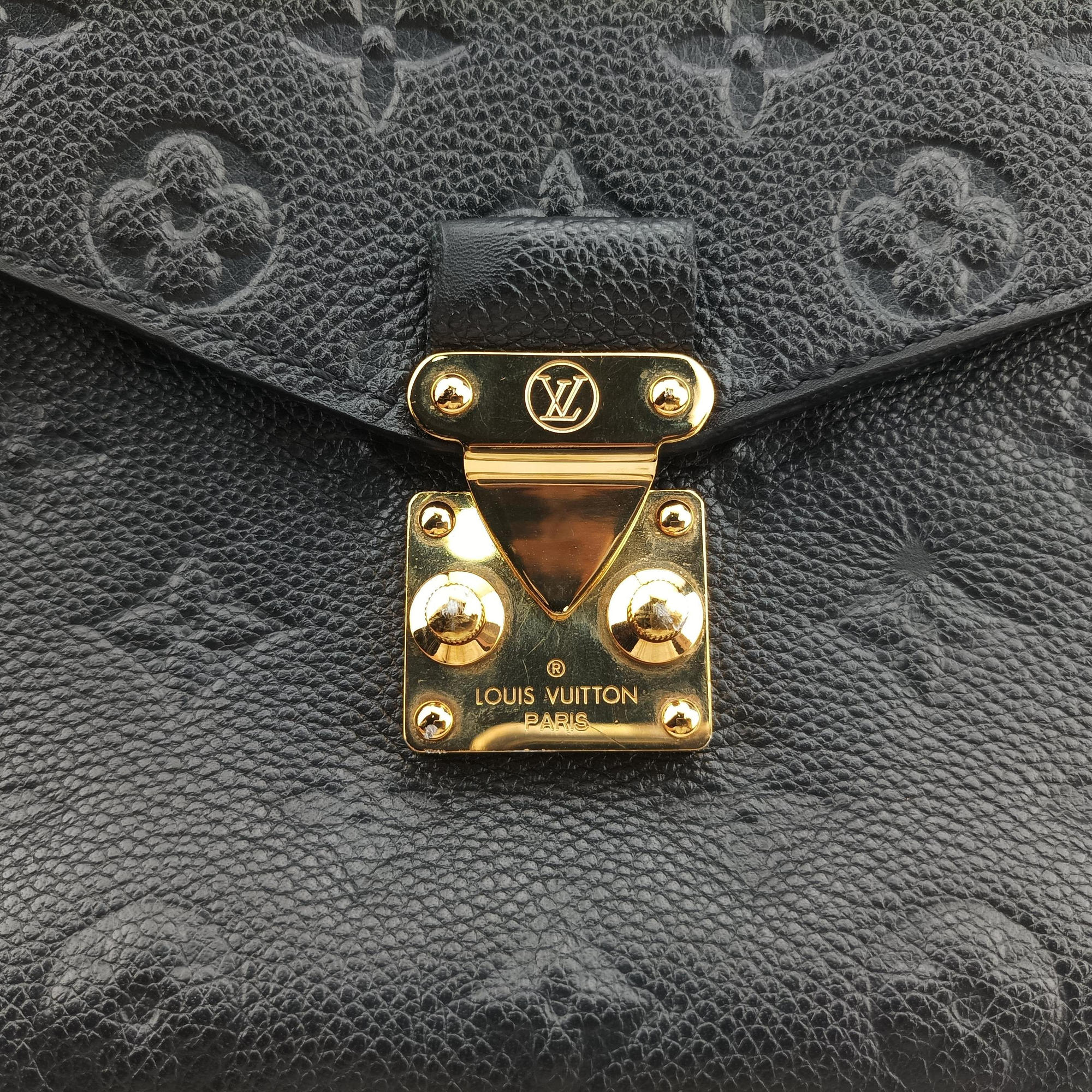 Vintage Louis Vuitton Pochette MeTIS MM Noir Monogram Empreinte M41487 handbag | stylenewstar