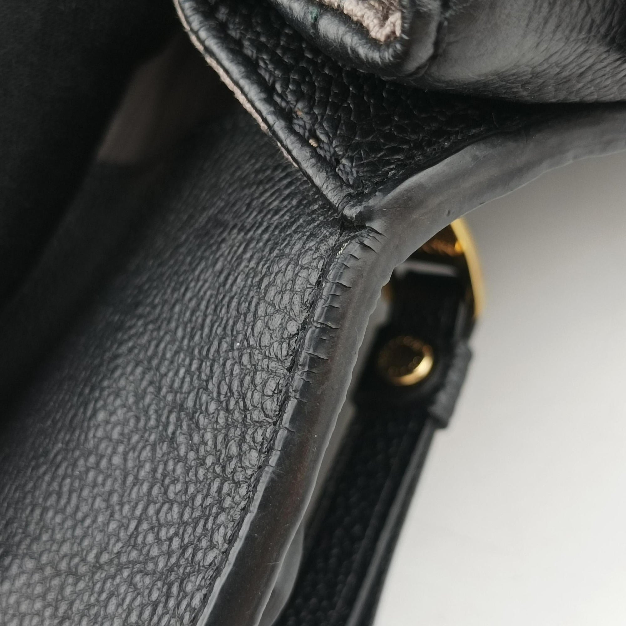 Vintage Louis Vuitton Pochette MeTIS MM Noir Monogram Empreinte M41487 handbag | stylenewstar