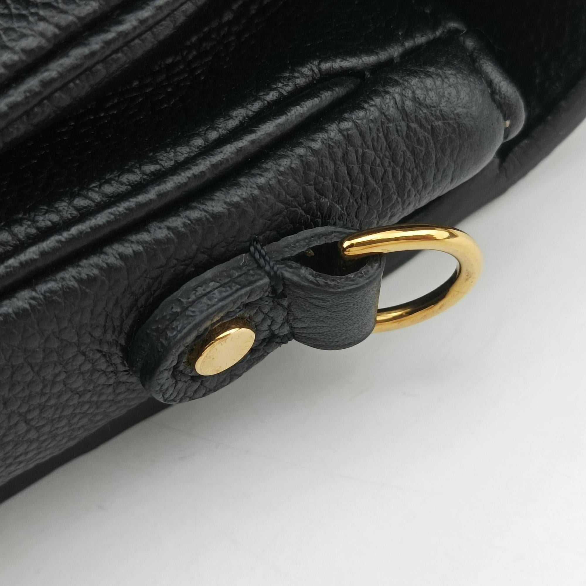 Vintage Louis Vuitton Pochette MeTIS MM Noir Monogram Empreinte M41487 handbag | stylenewstar
