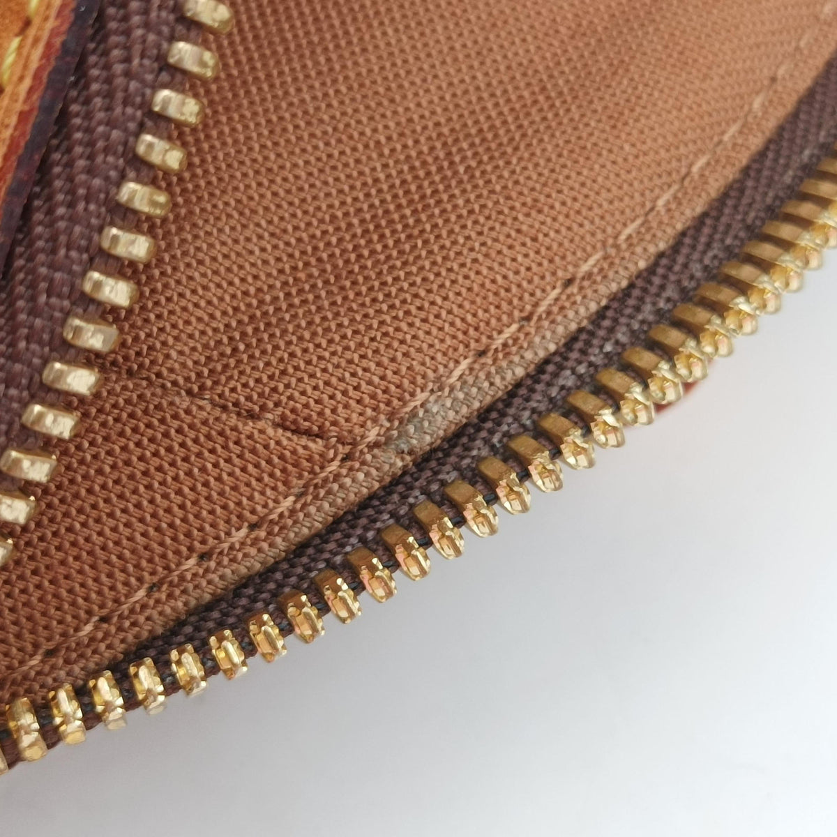 Pre-owned Louis Vuitton TIVOLI GM Brown Monogram Canvas M40144 handbag | stylenewstar
