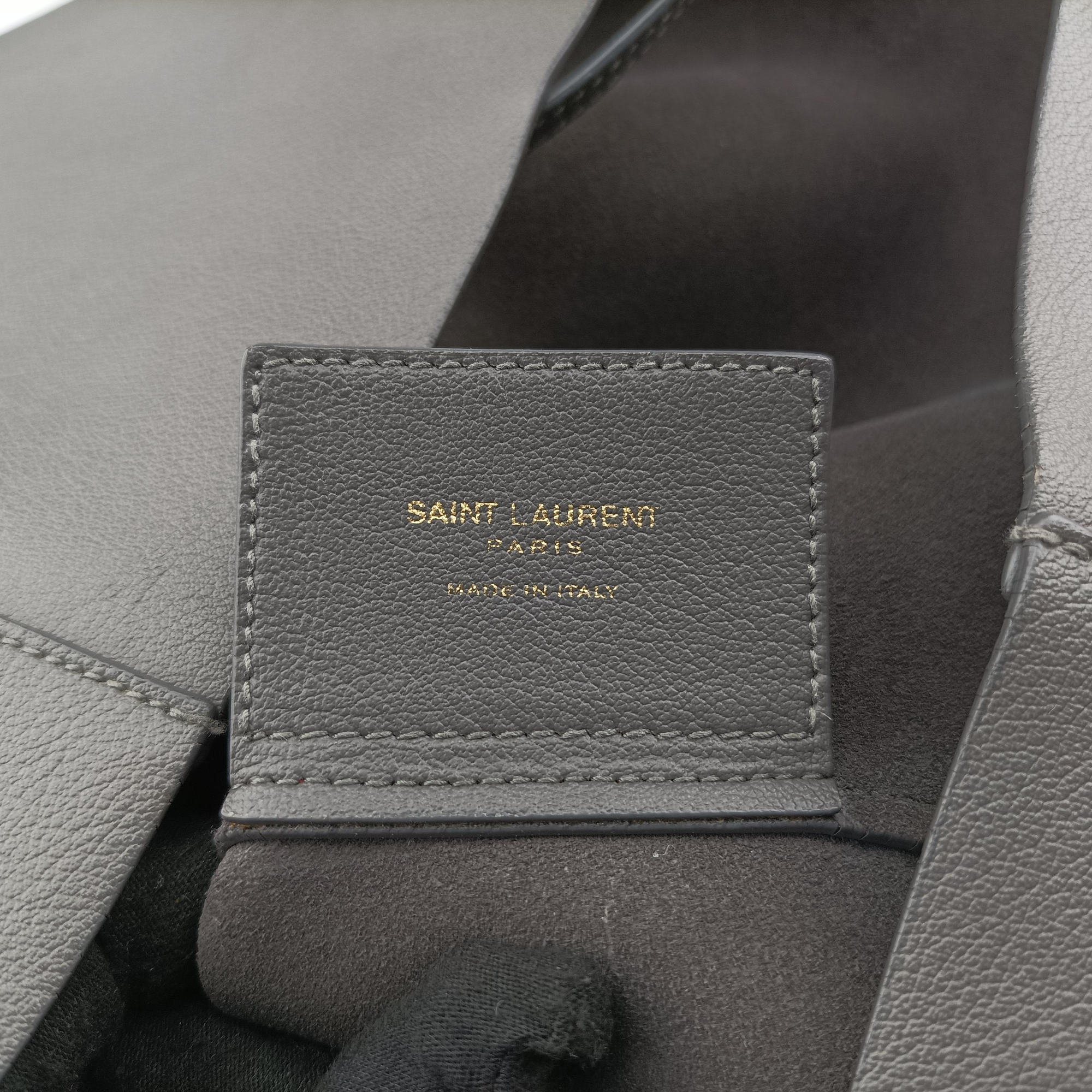 Secondhand Yves Saint Laurent Shopper Grey Leather 600281 shoulderbag | stylenewstar