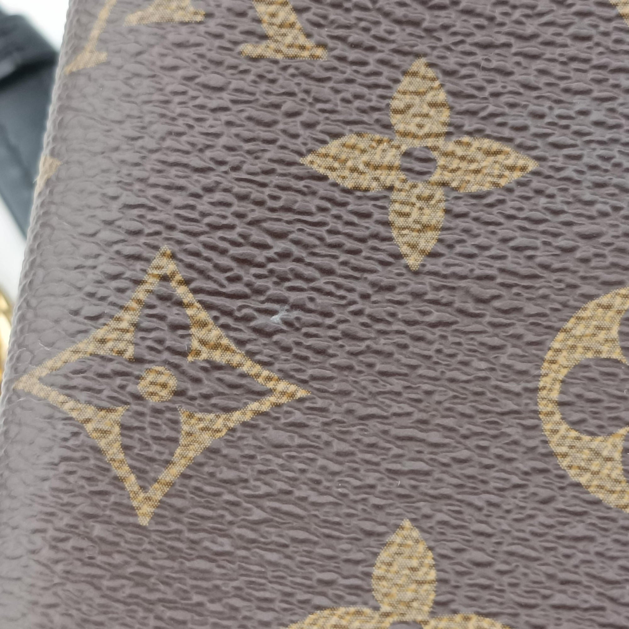 Pre-owned Louis Vuitton SAINT PLACIDE brown×CERISE Monogram Canvas×calf leather M43713 shoulderbag | stylenewstar