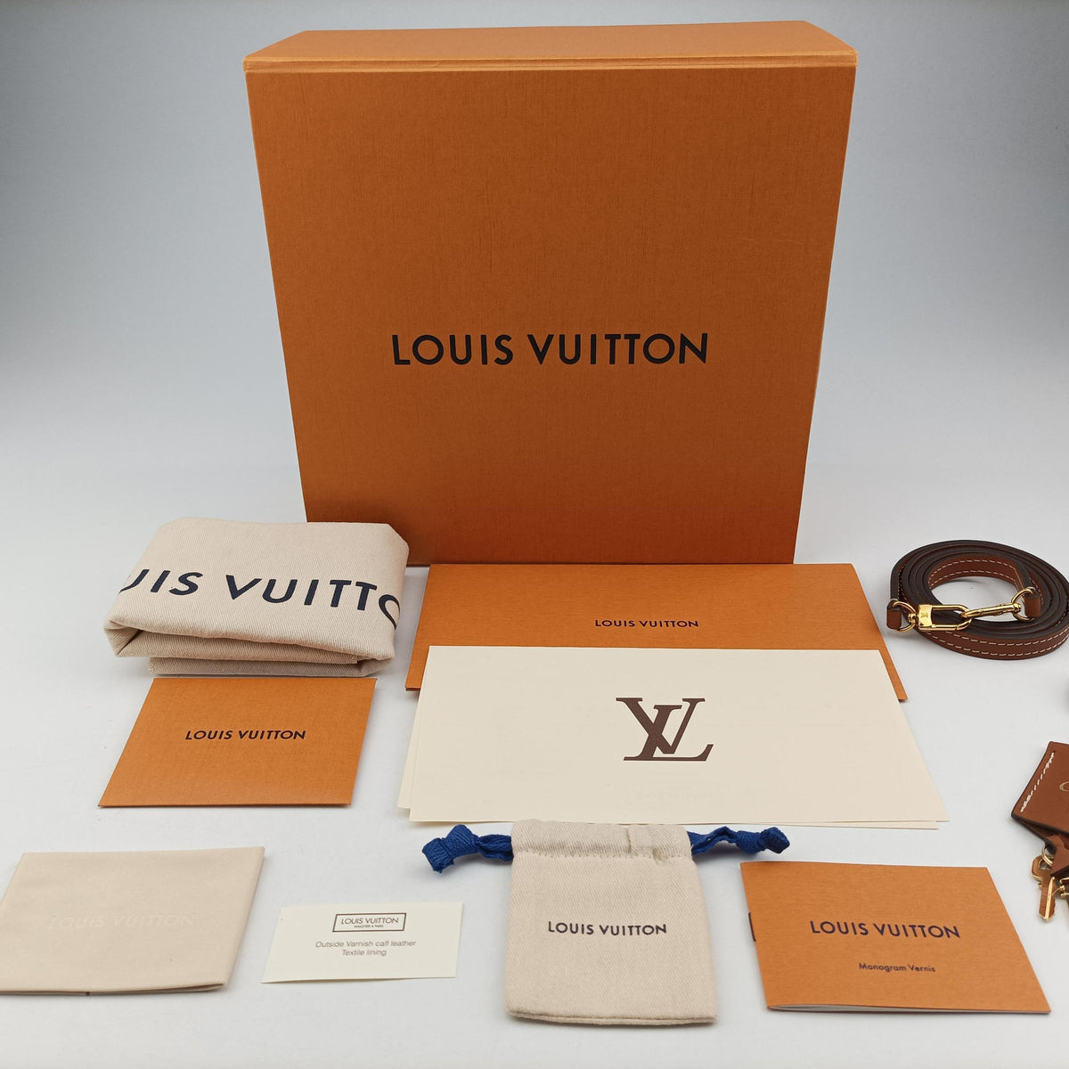 Pre-owned Louis Vuitton Alma BB Argent Monogram Vernis M90484 shoulderbag | stylenewstar