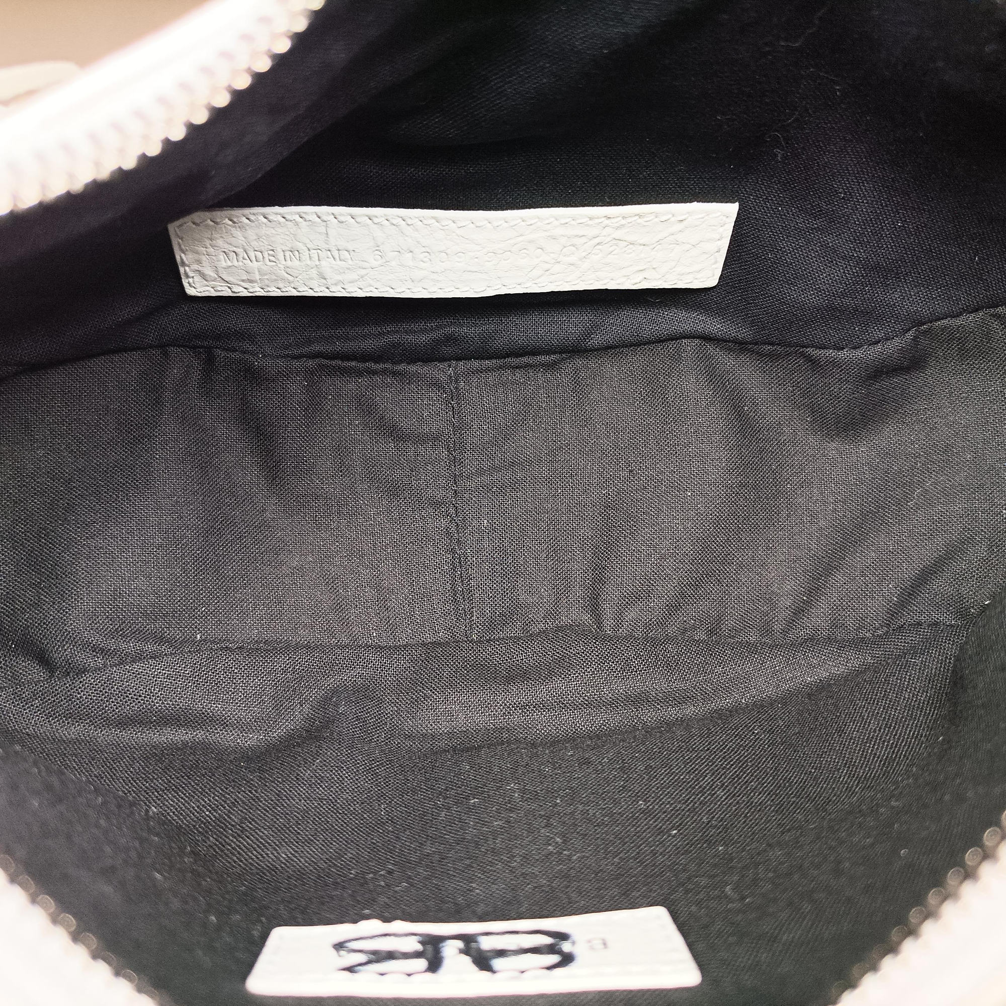 Vintage Balenciaga Le Cagole White × Black lambskin  shoulderbag | stylenewstar