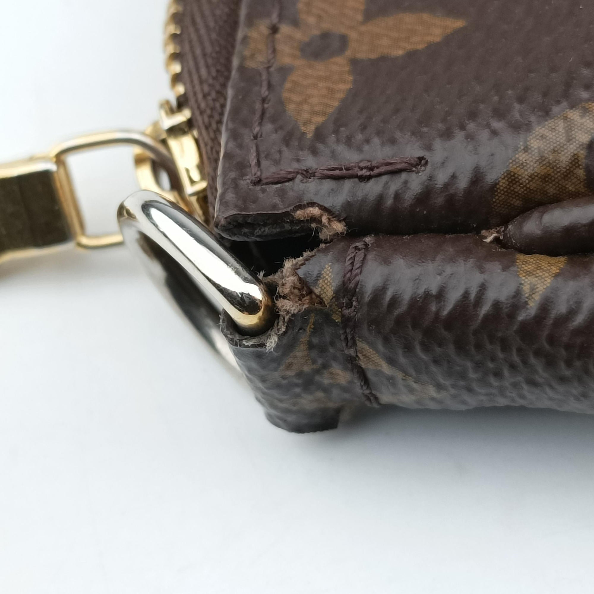 Pre-owned Louis Vuitton MULTI POCHETTE ACCESSOIRES brown×khaki Monogram Canvas M44840 shoulderbag | stylenewstar
