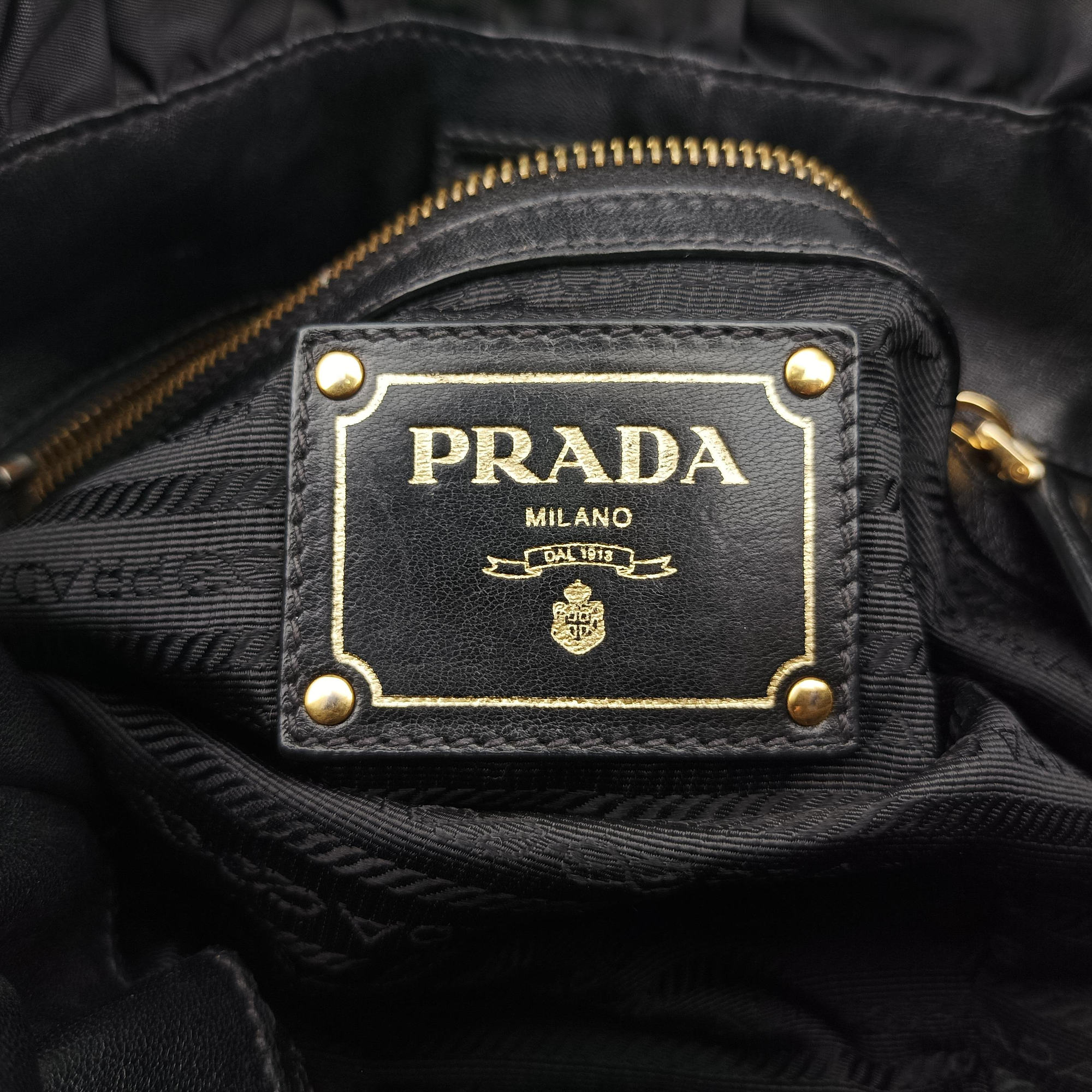 Pre-owned Prada Gaufre Black Nylon BR4259 shoulderbag | stylenewstar