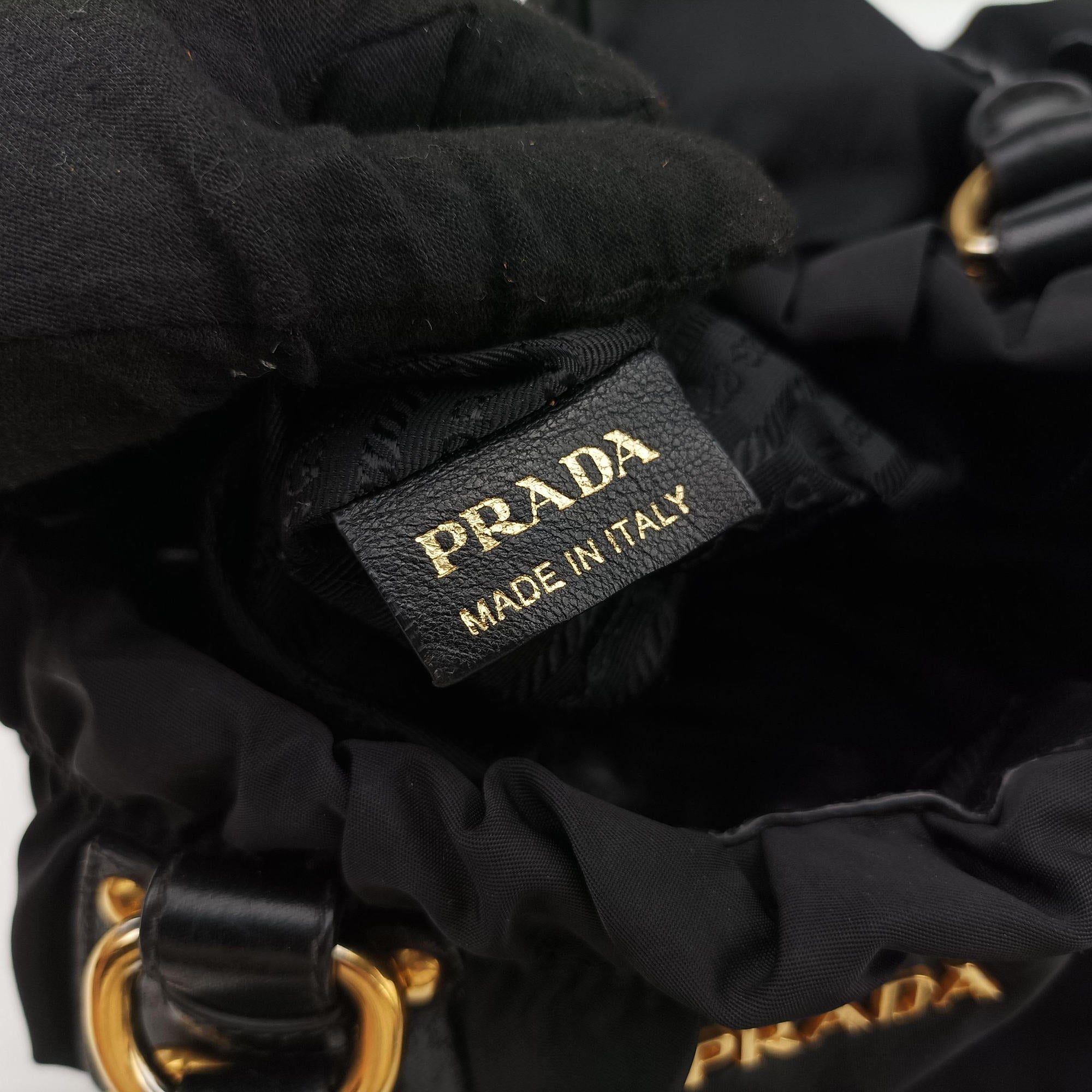 Pre-owned Prada Gaufre Black Nylon BR4259 shoulderbag | stylenewstar