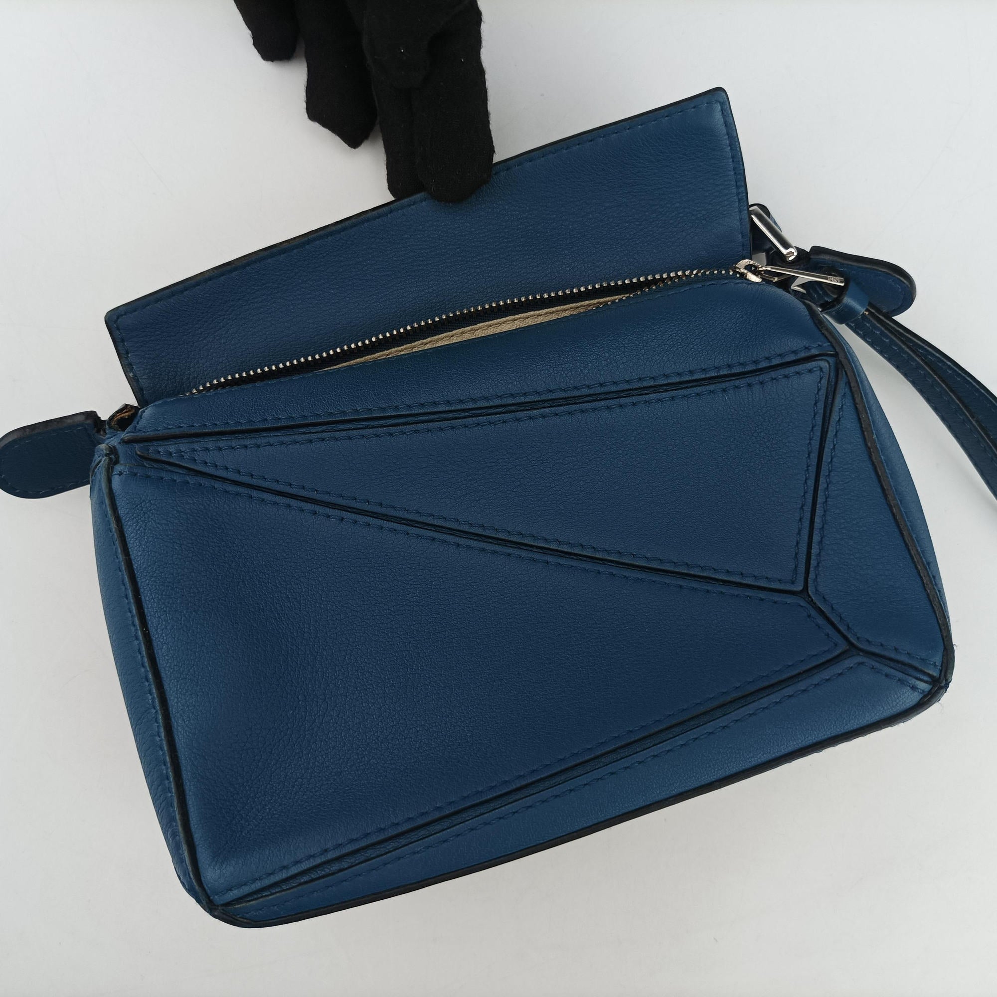 Pre-owned Loewe Puzzle mini Blue Leather  shoulderbag | stylenewstar