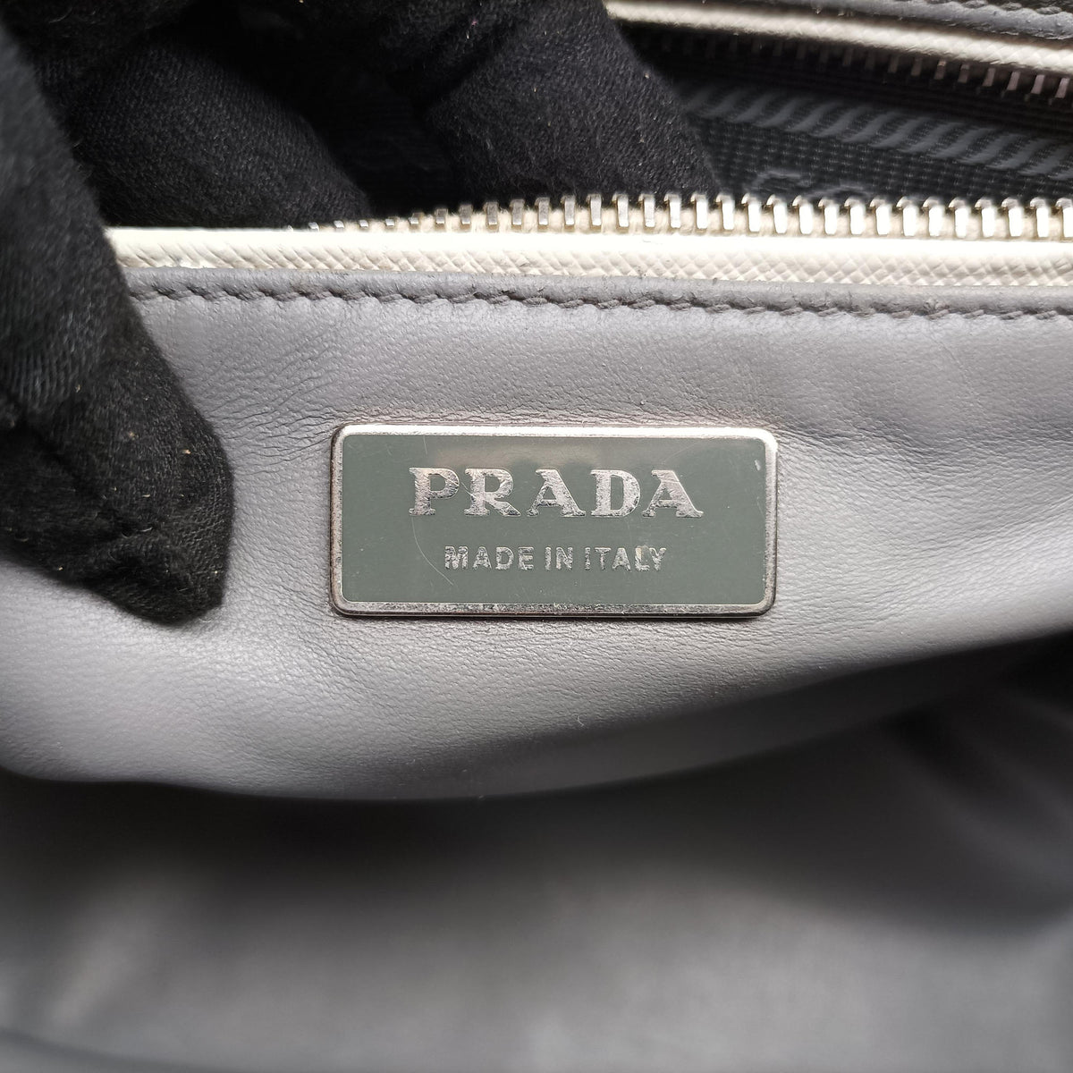 Vintage Prada Galleria White× Gray Saffiano Leather  shoulderbag | stylenewstar
