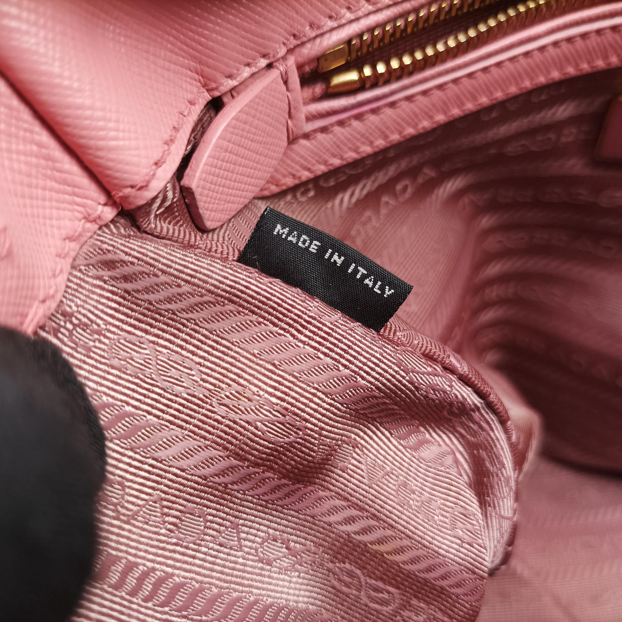 Pre-owned Prada Galleria Pink SAFFIANO Leather BN1786 shoulderbag | stylenewstar