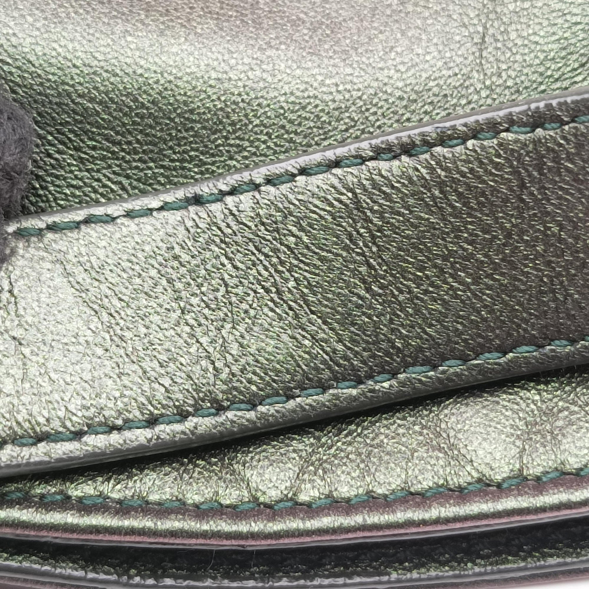 Pre-owned Bottega Veneta Iridescent Scarabee Iridescent Multi Pocket Tote  Iridescent Green Leather  shoulderbag | stylenewstar