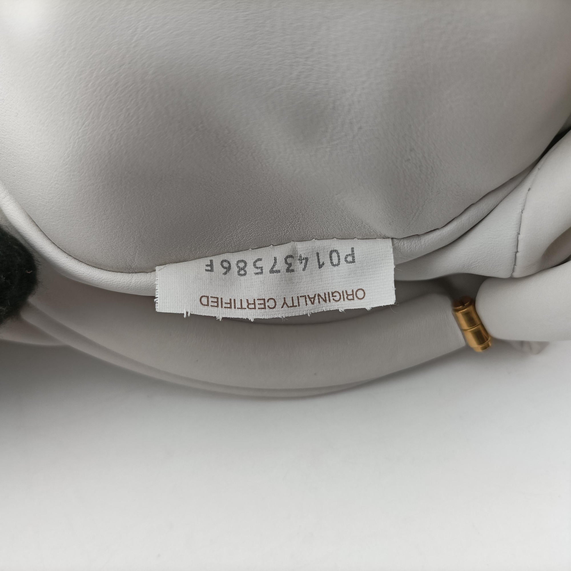 Pre-owned Bottega Veneta THE Chain Pouch White lambskin  shoulderbag | stylenewstar