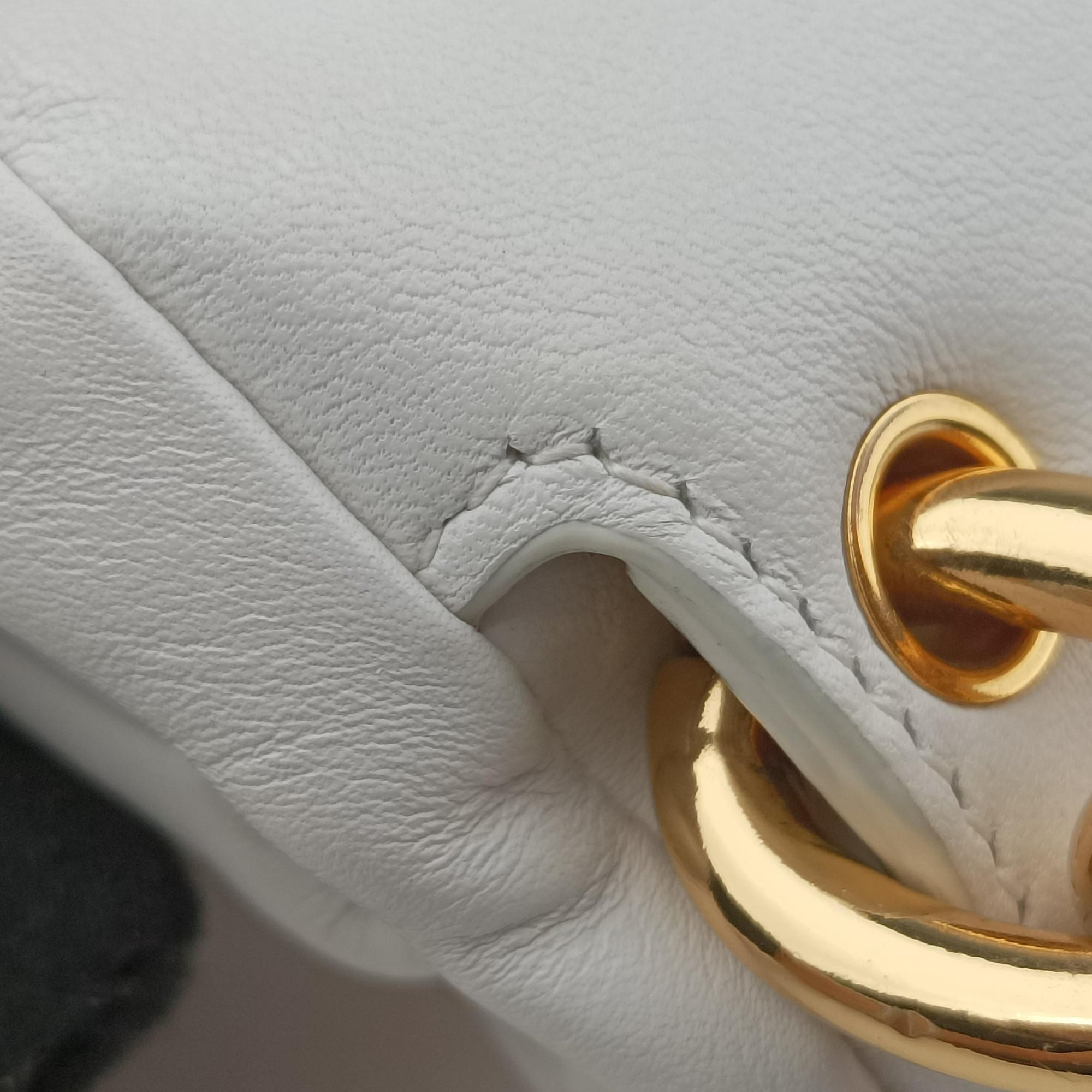 Pre-owned Bottega Veneta THE Chain Pouch White lambskin  shoulderbag | stylenewstar