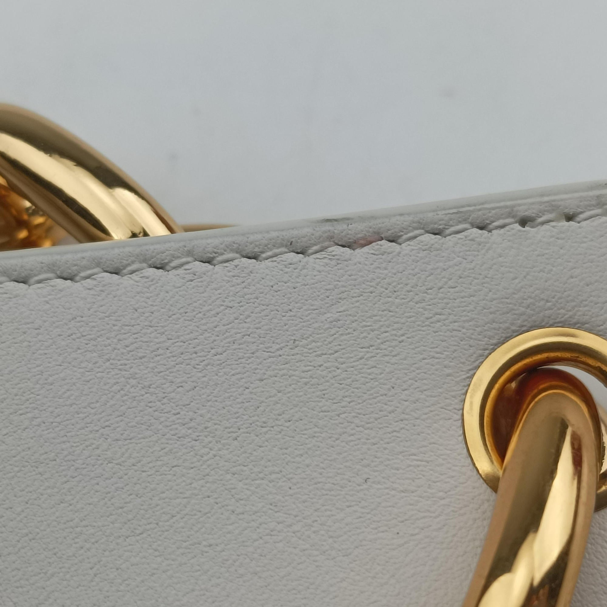Pre-owned Bottega Veneta THE Chain Pouch White lambskin  shoulderbag | stylenewstar