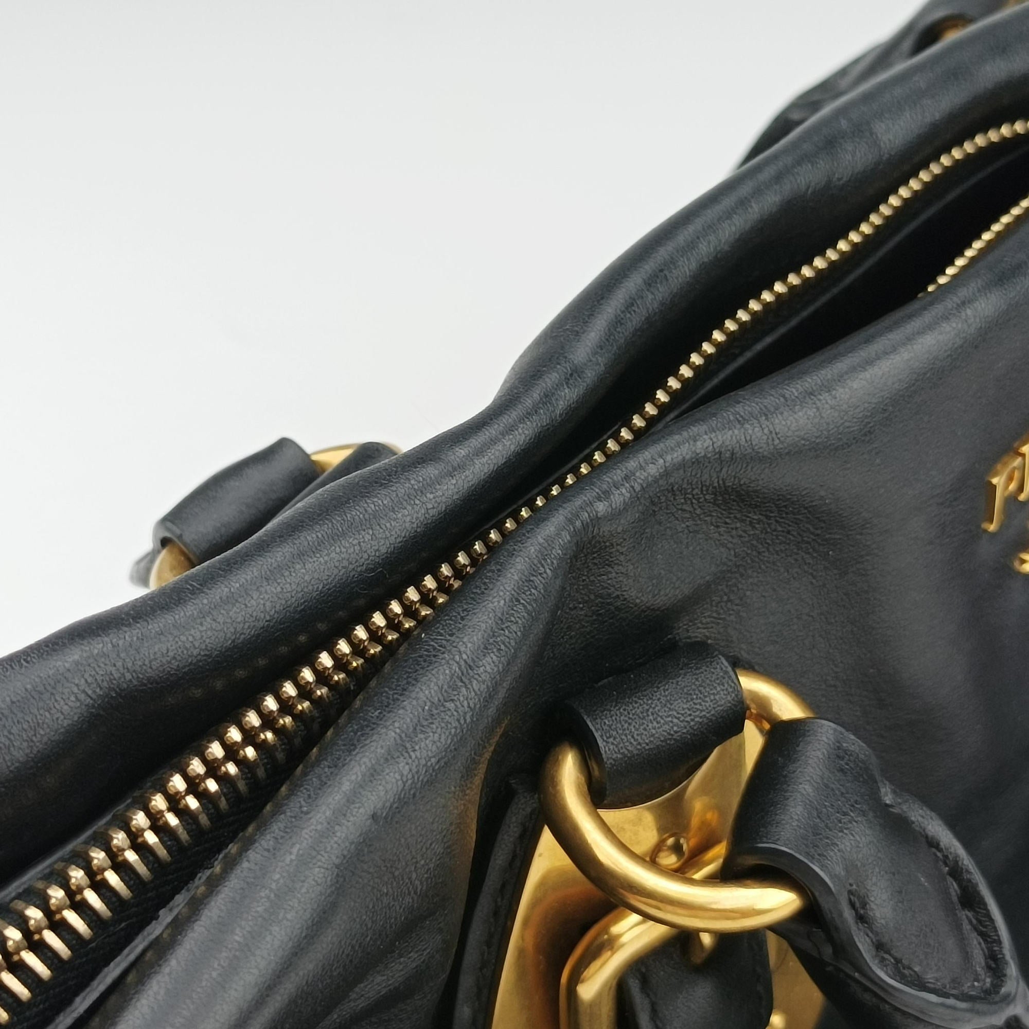 Secondhand Prada Vitello Daino Logo Black Leather BN1903 shoulderbag | stylenewstar
