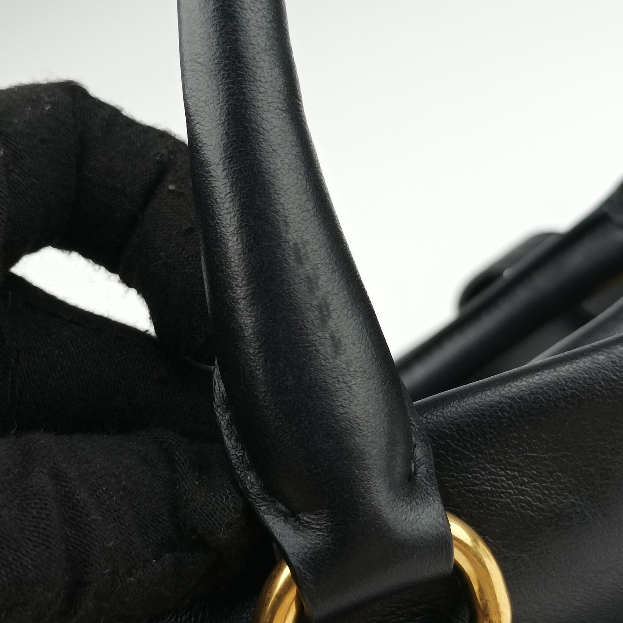Secondhand Prada Vitello Daino Logo Black Leather BN1903 shoulderbag | stylenewstar